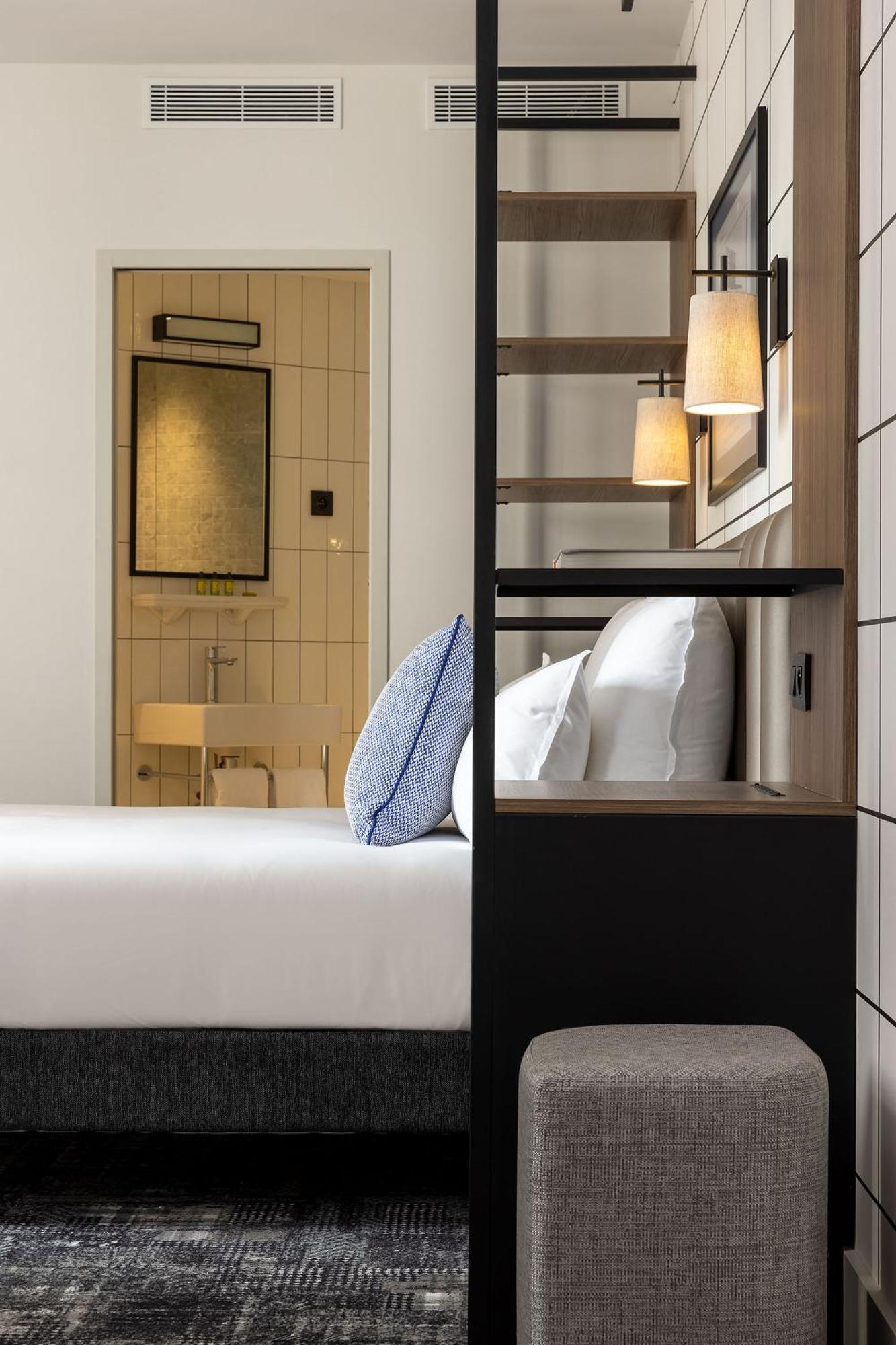 Large Triple Room