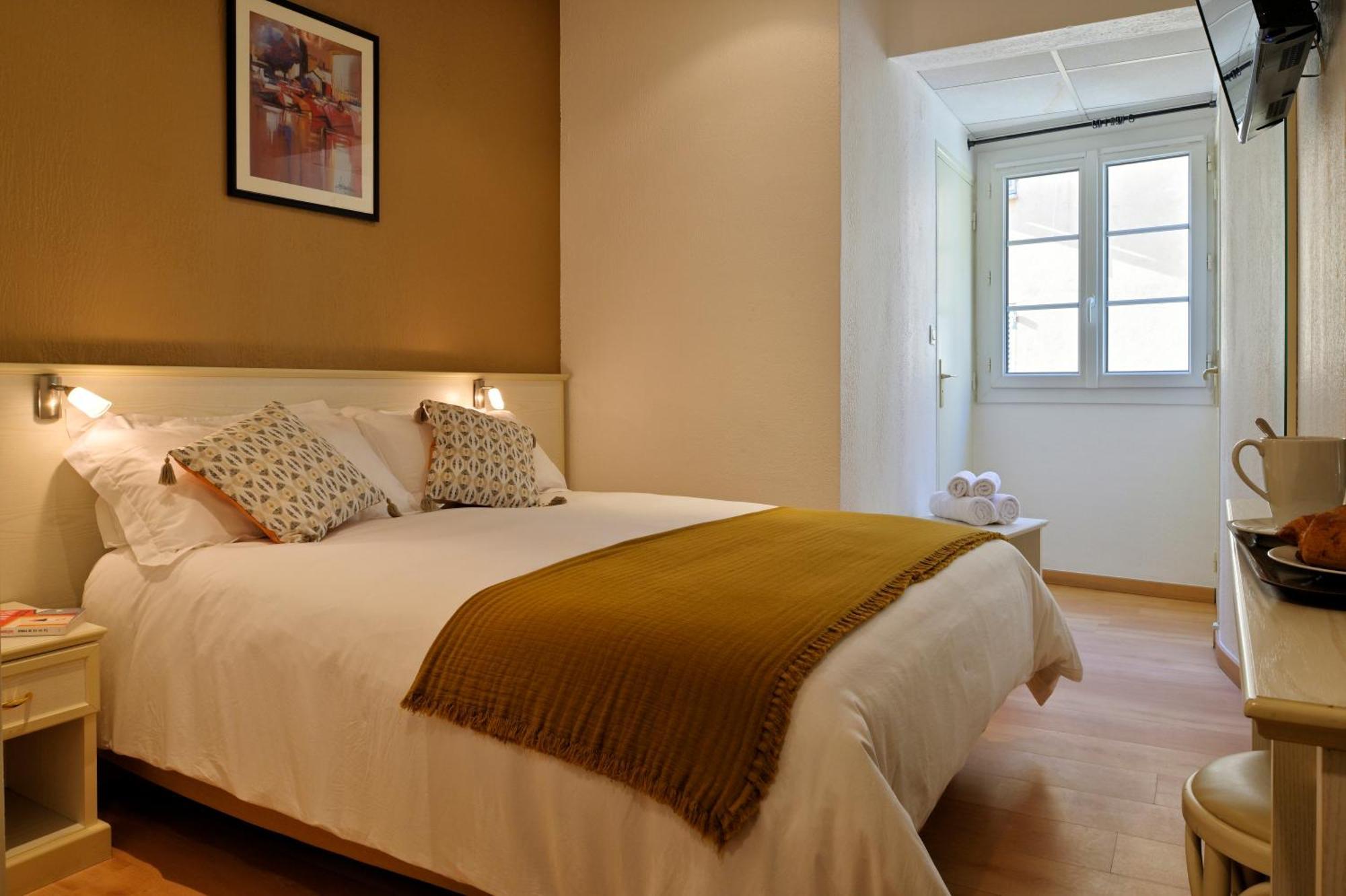 Chambre Double - Côté Rue