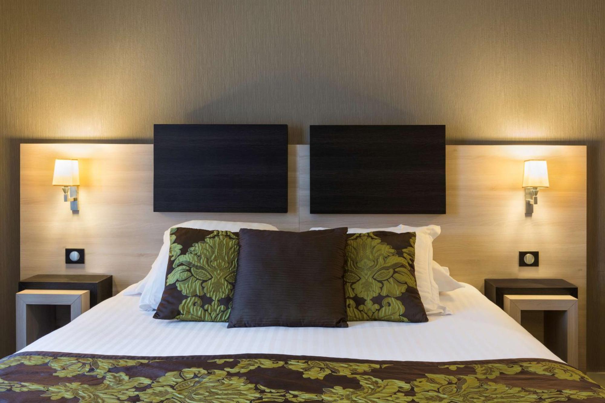 Executive King Suite Living Room