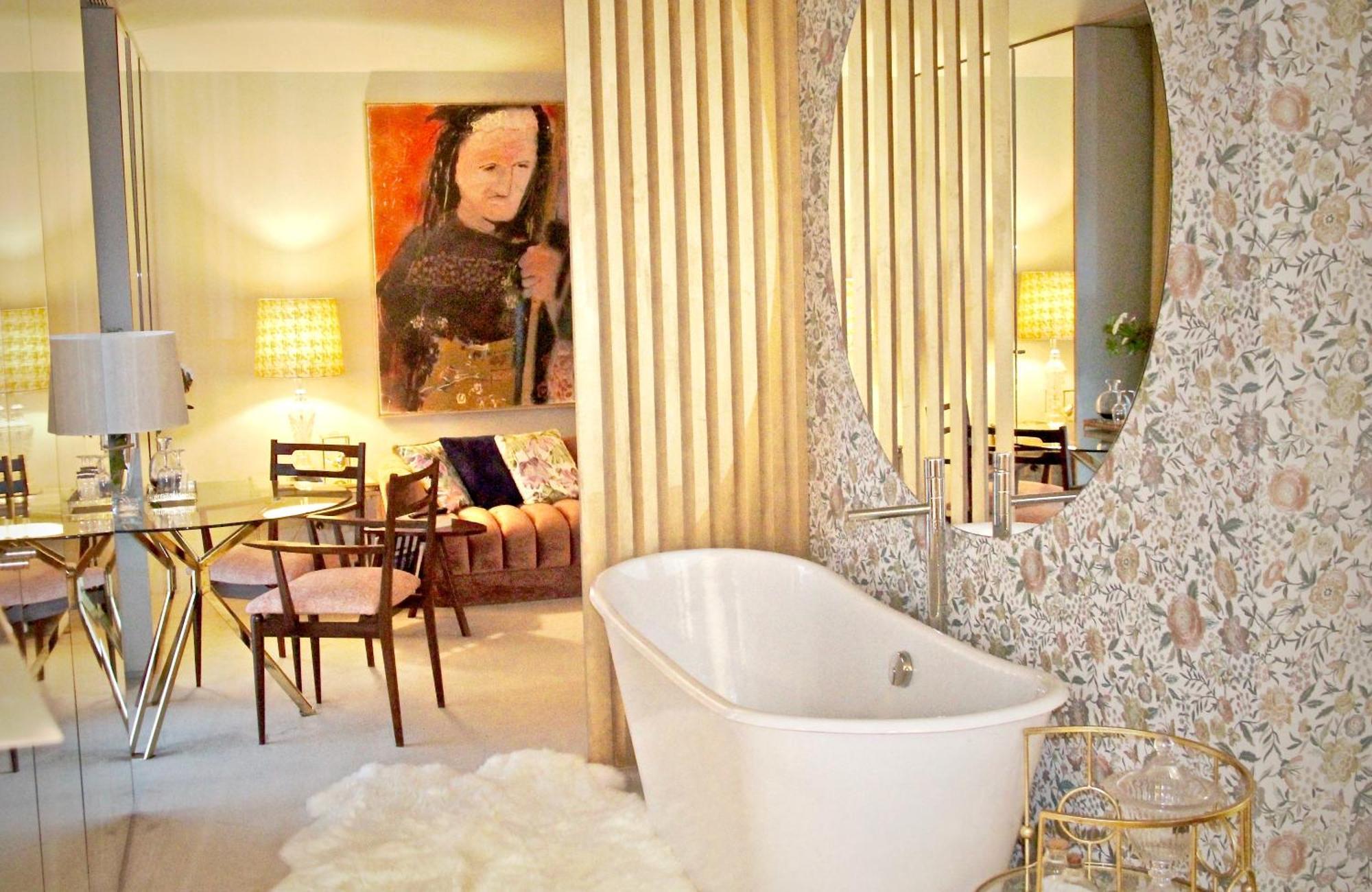 Luxury Suite