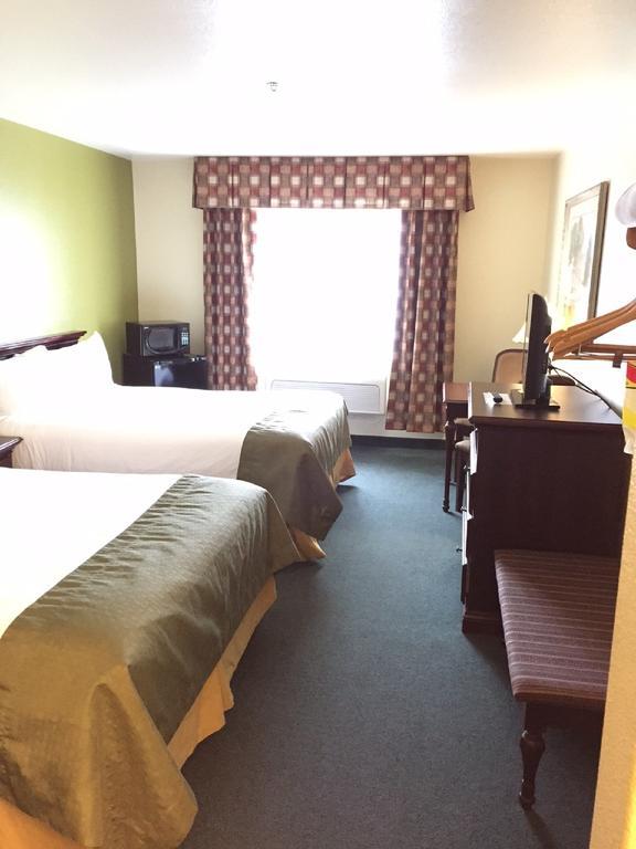 Queen Room Two Queen Beds Non-Smoking
