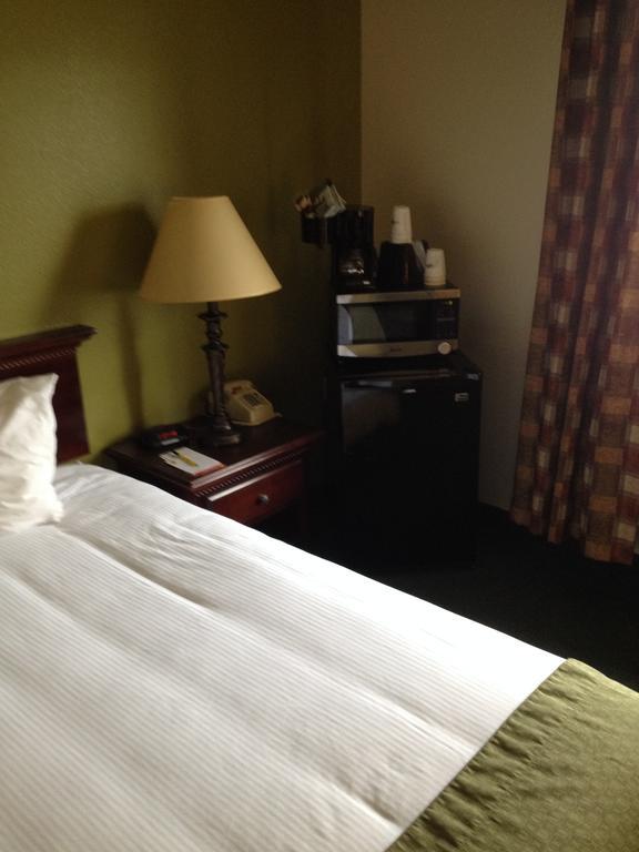 King Room Mobility Access or Non-Smoking