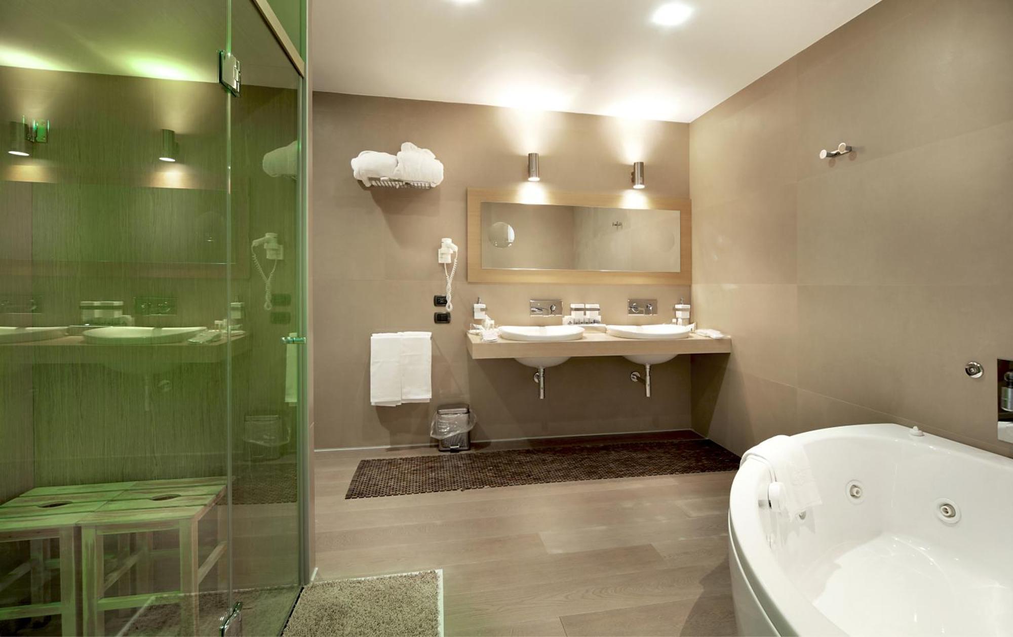 Superior Junior Suite