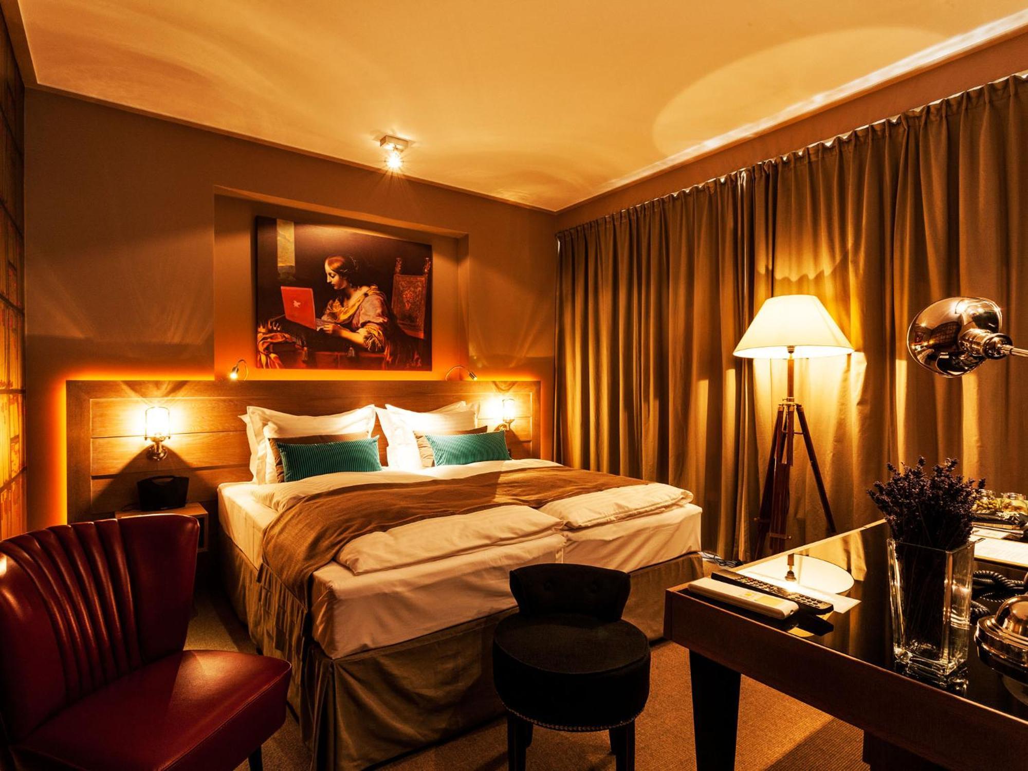 Deluxe Double or Twin Room