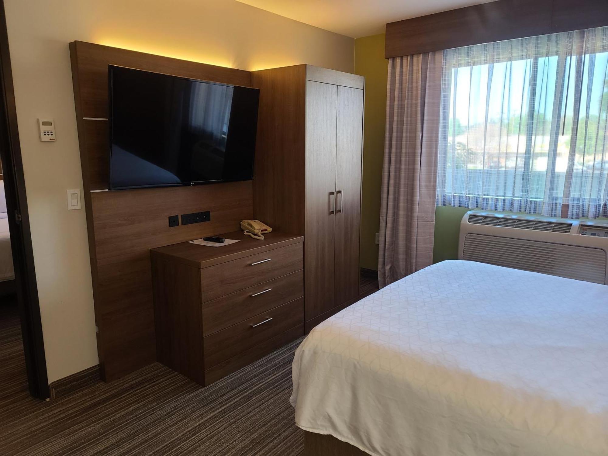 Standard King Room
