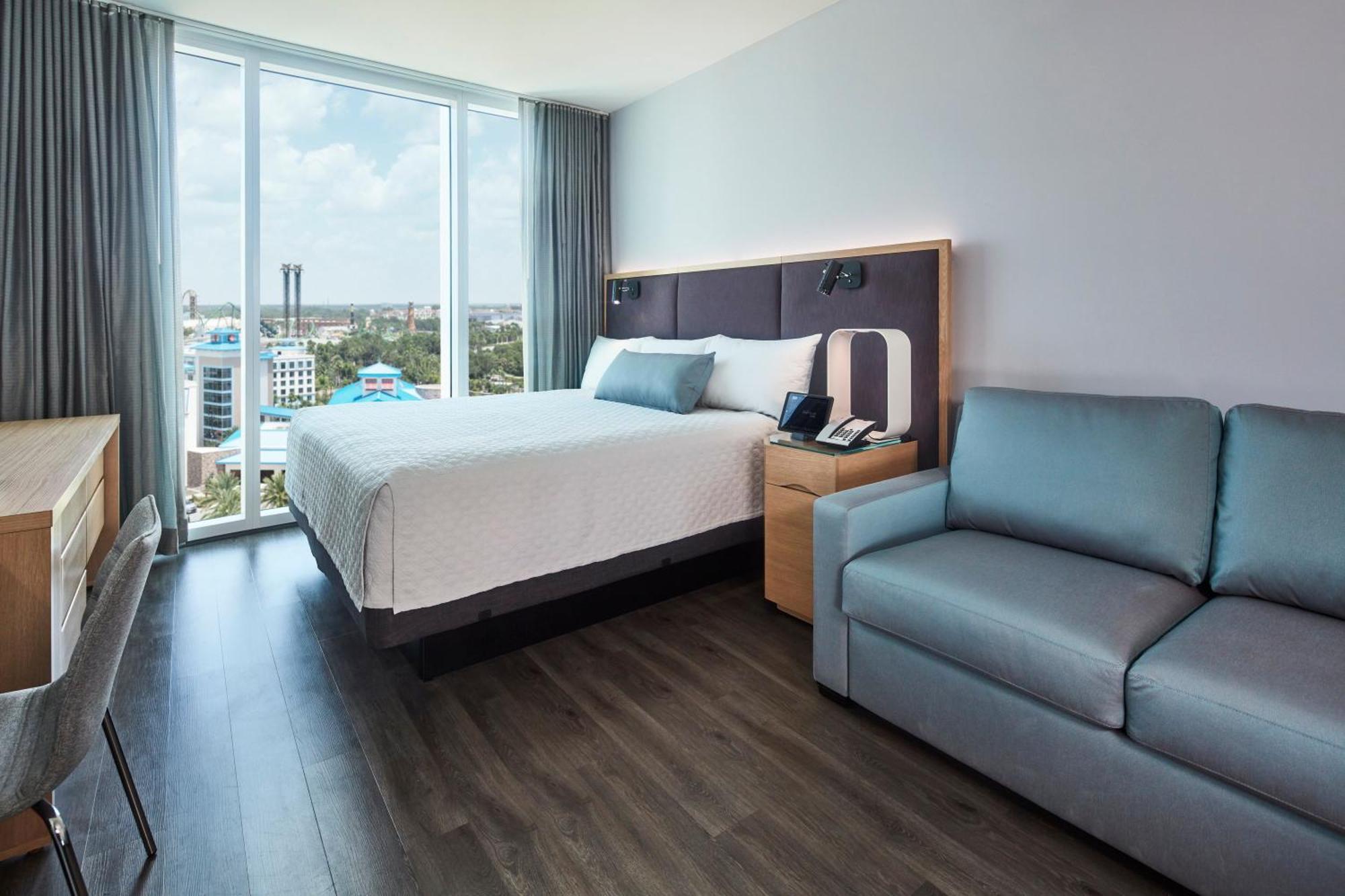 Hearing Accessible Standard King Room Includes Early Park Admission*