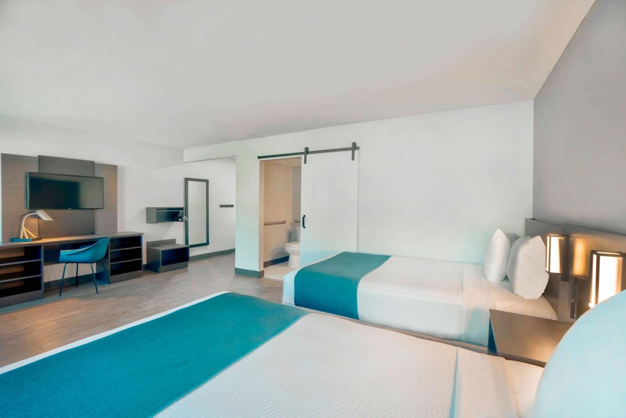 Quadruple Room Non-Smoking