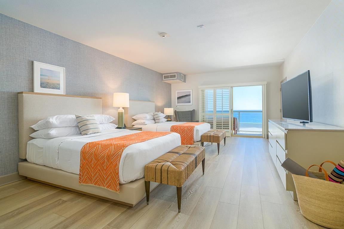 Standard King Room Partial Sea View