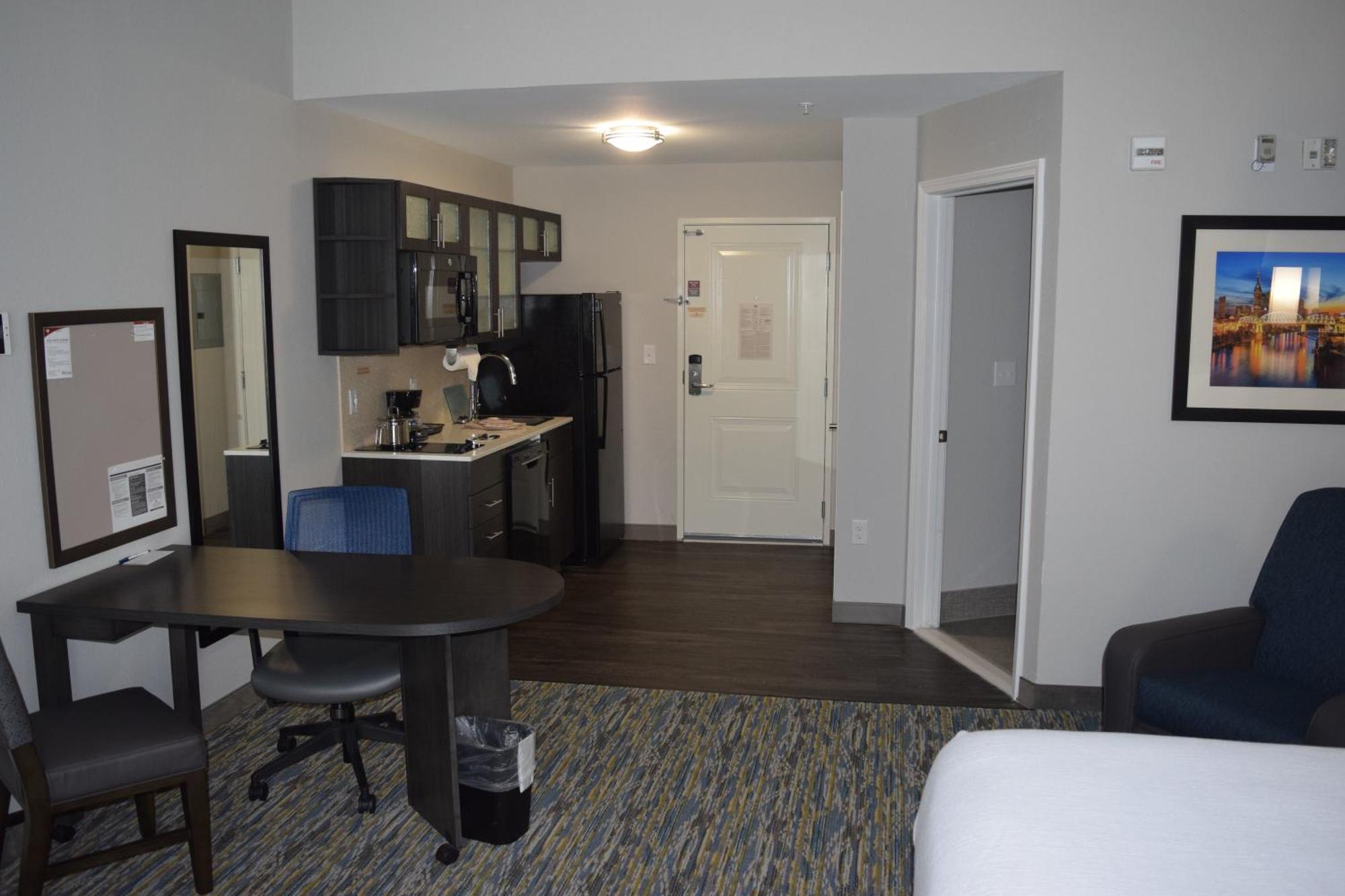 King Studio Suite