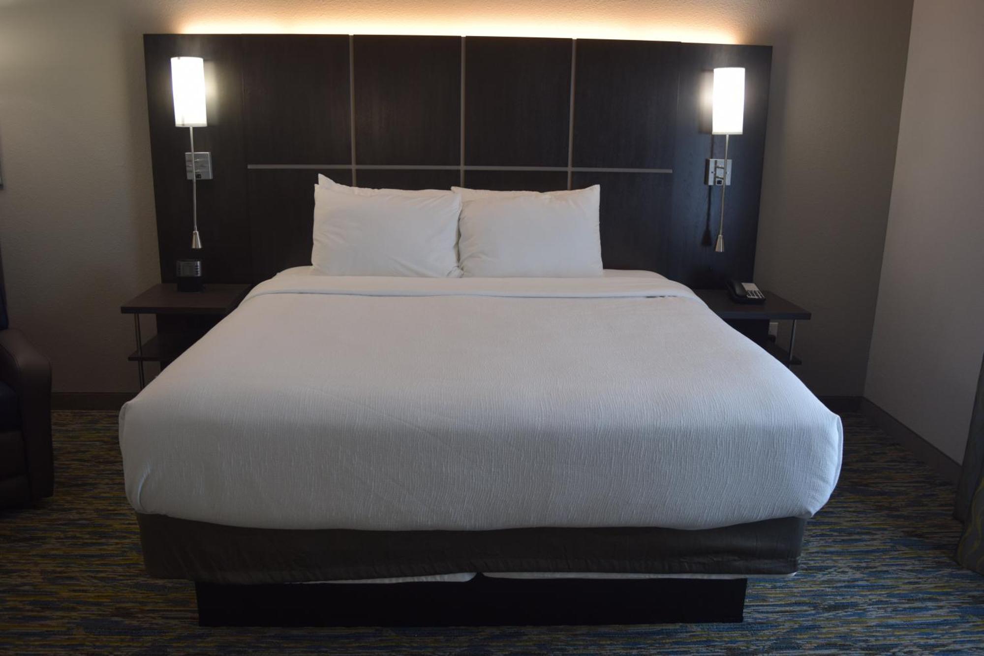 King Studio Suite