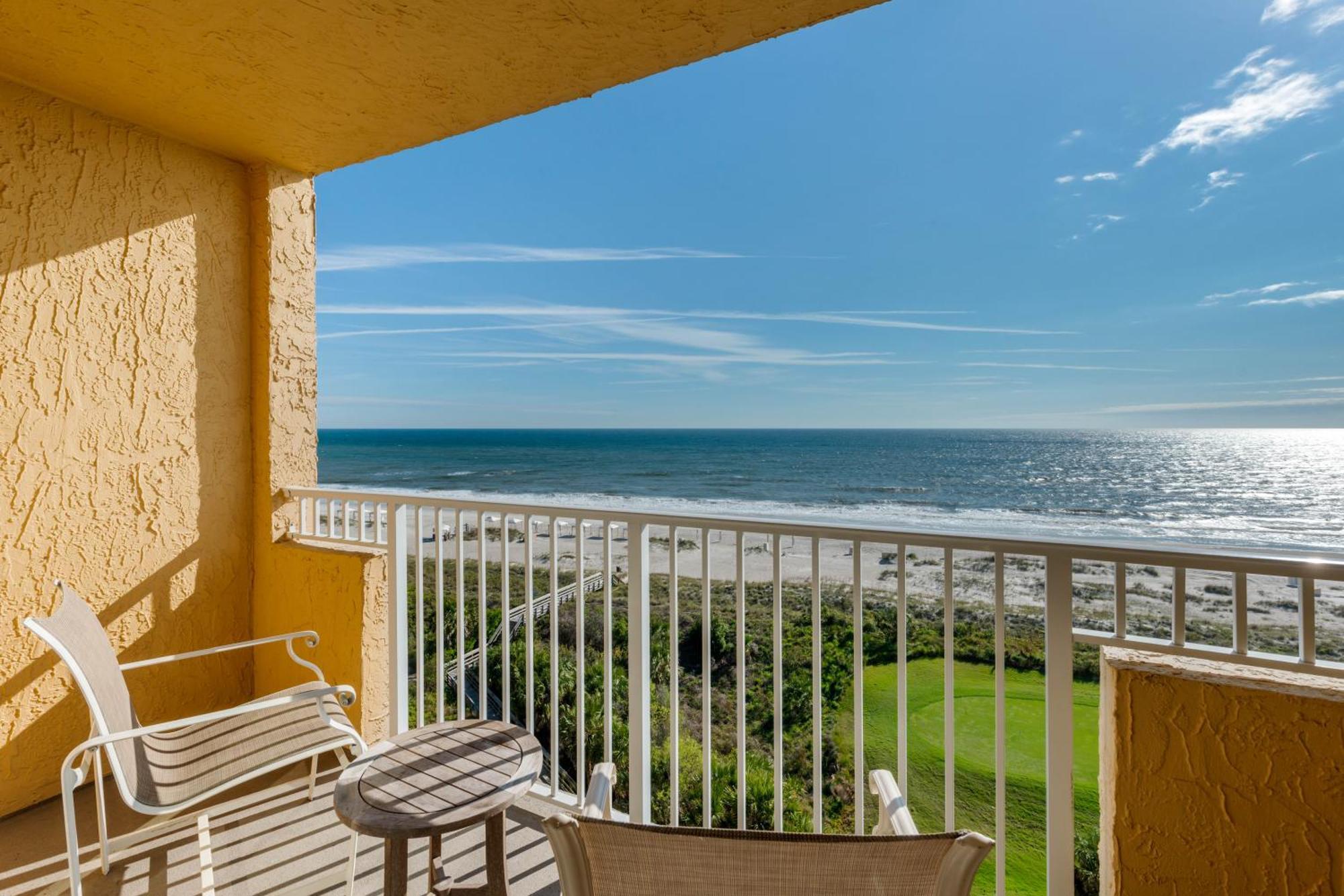 Oceanfront Room - King Bed