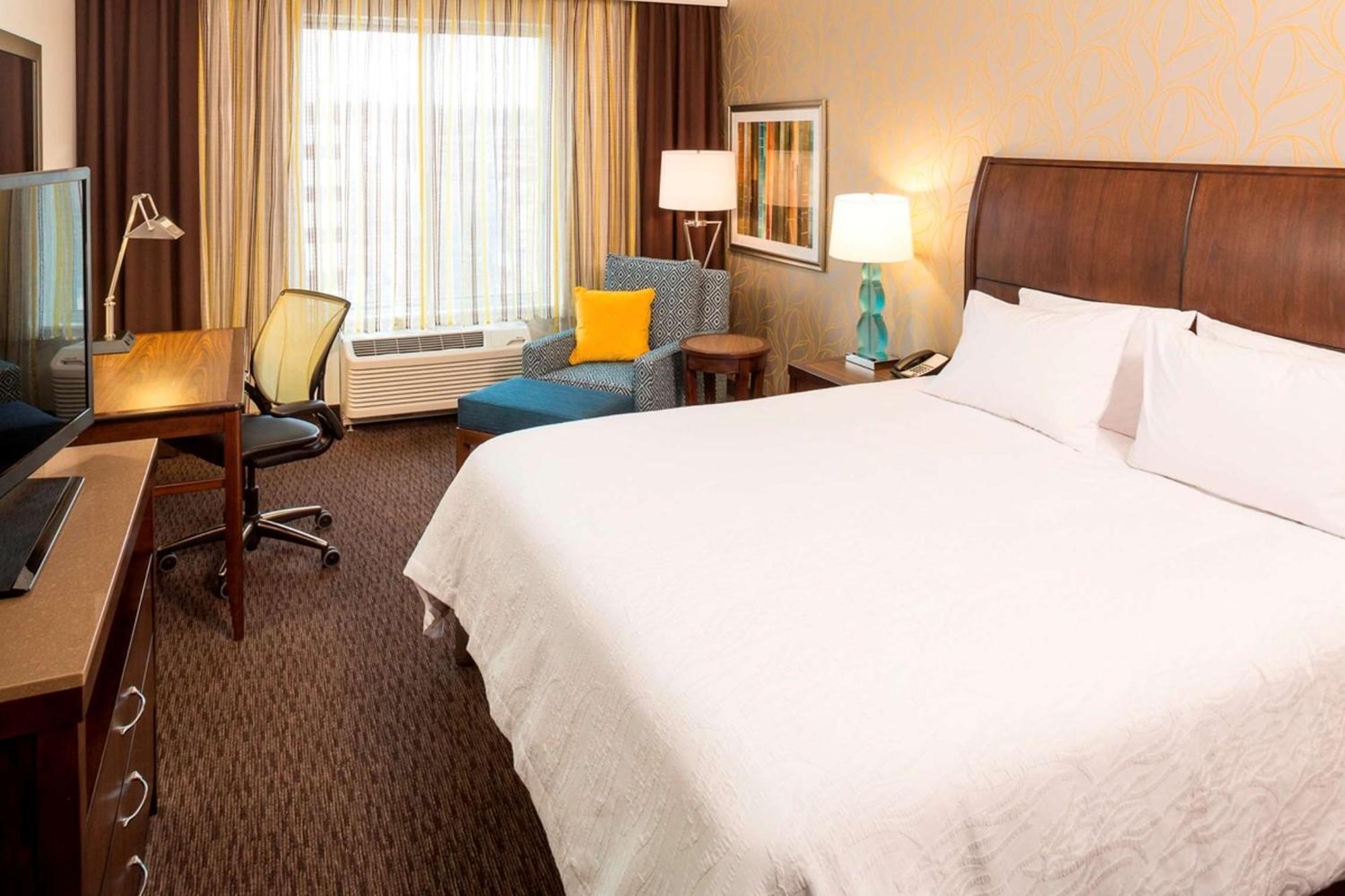 King Room,1557899869:JPEG