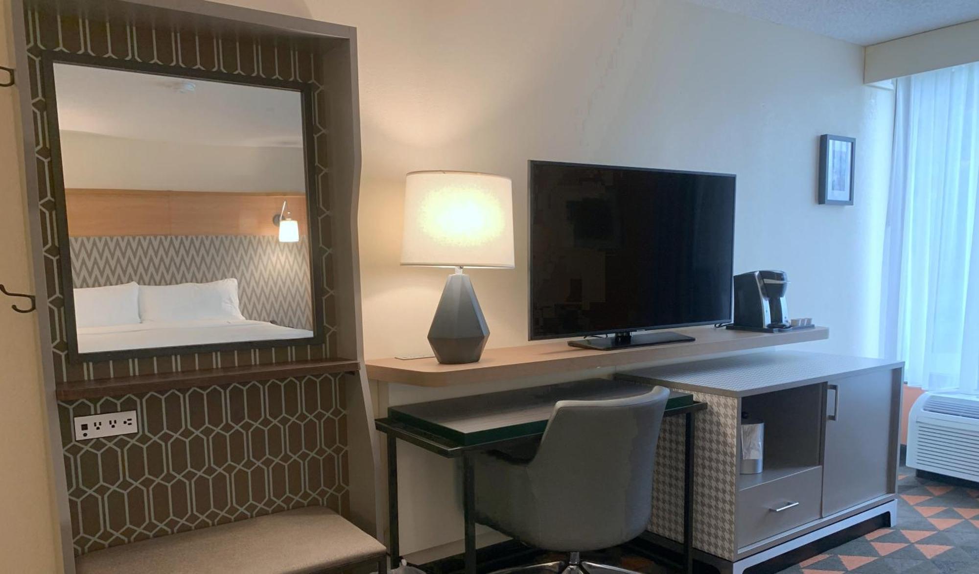 King Room Mobility Access or Hearing Accessible