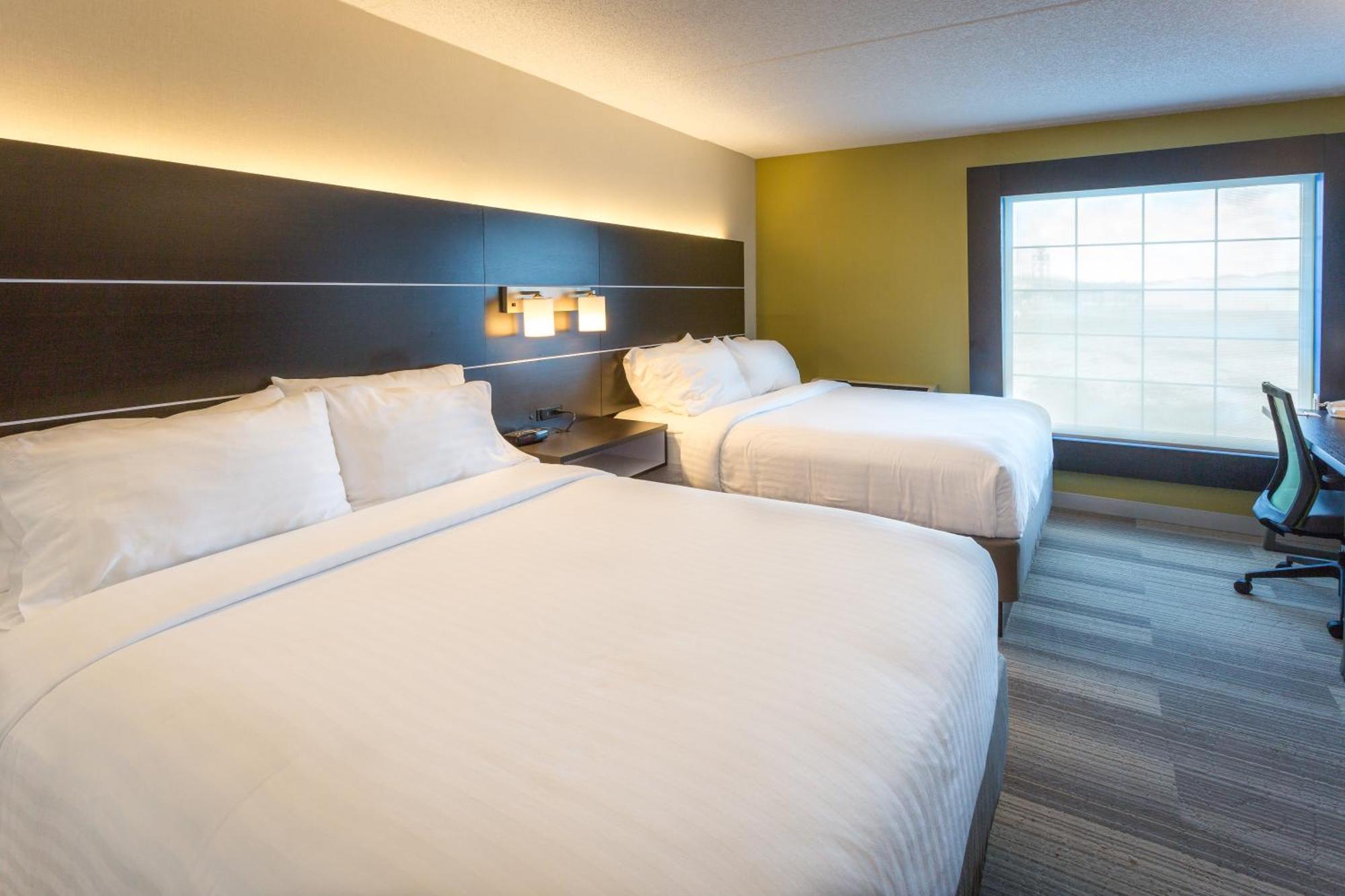 Standard Queen Room Two Queen Beds