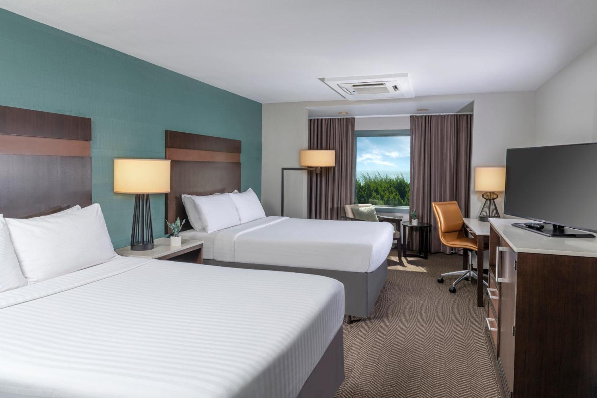 Queen Room with Two Queen Beds,1449539593:JPEG