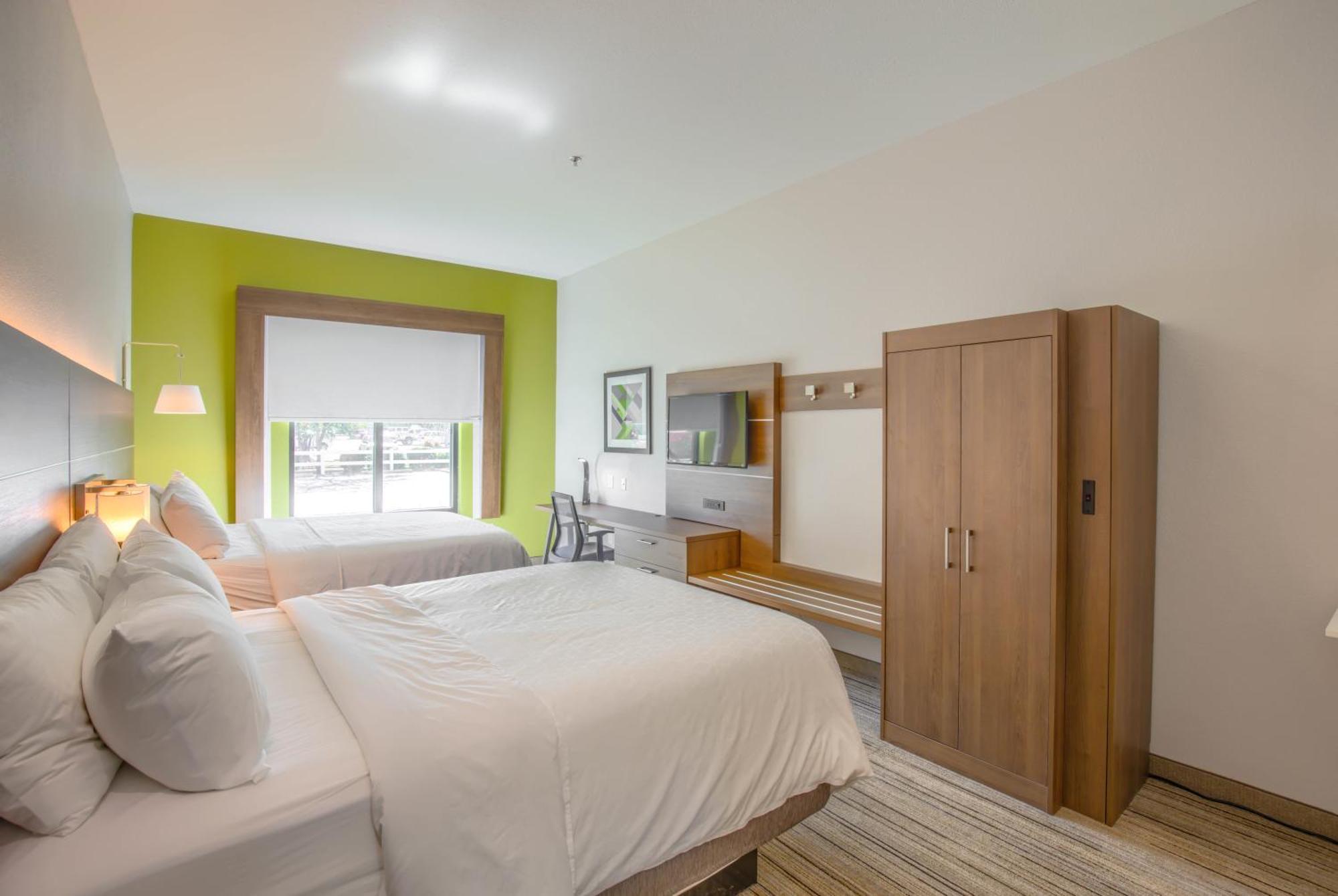 Standard King Room Mobility Accessible Roll Shower