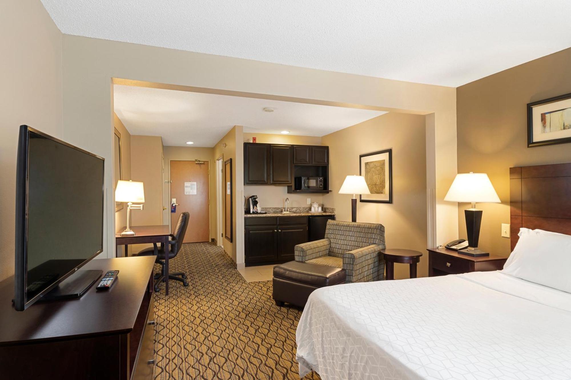 Standard King Room