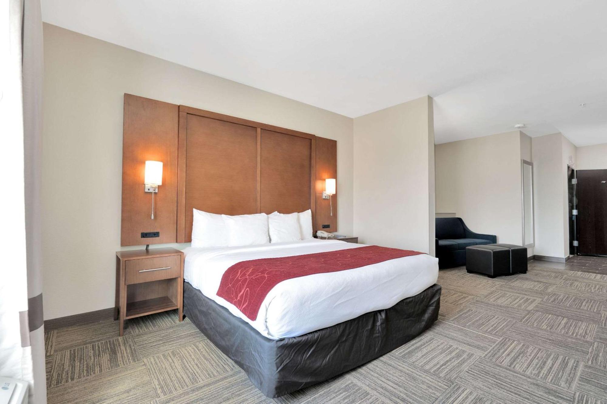King Suite - Disability Access/Non-Smoking