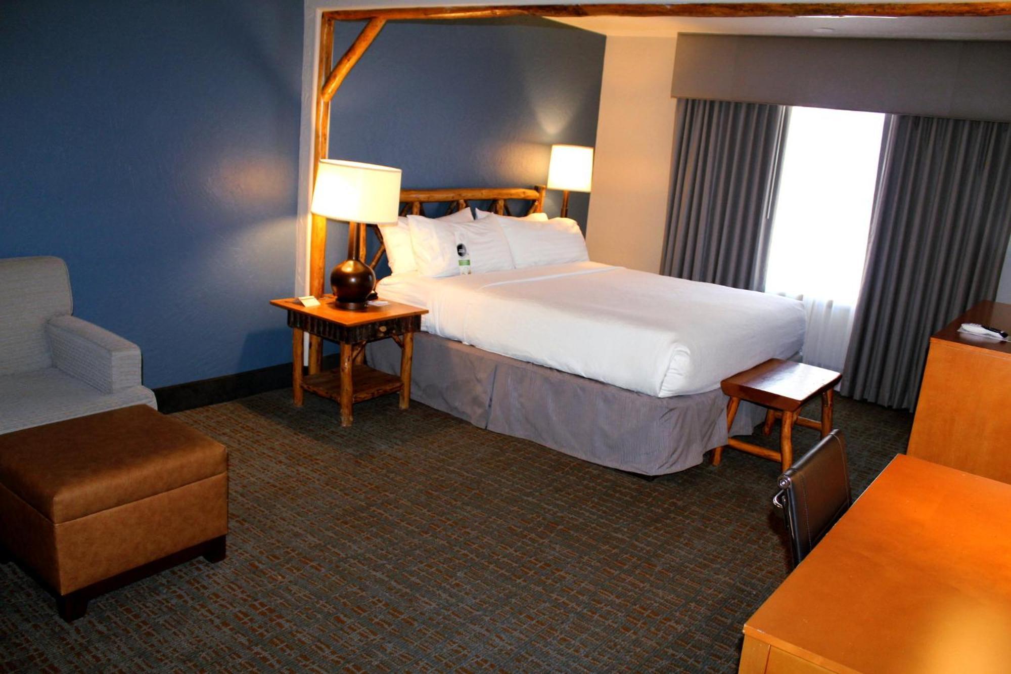 Standard King Room