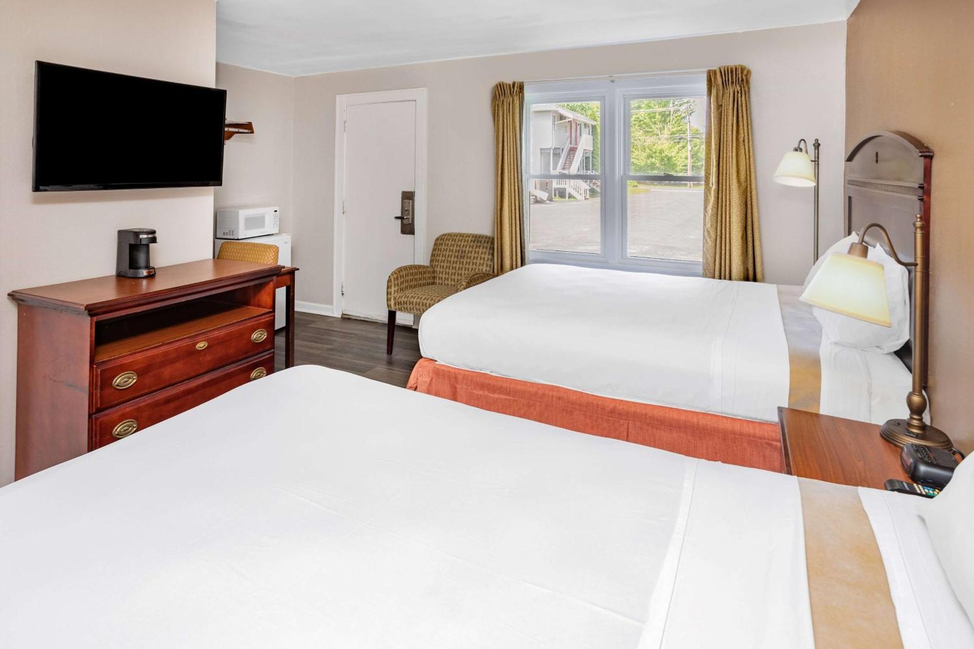 Double Room Two Double Beds Non-Smoking