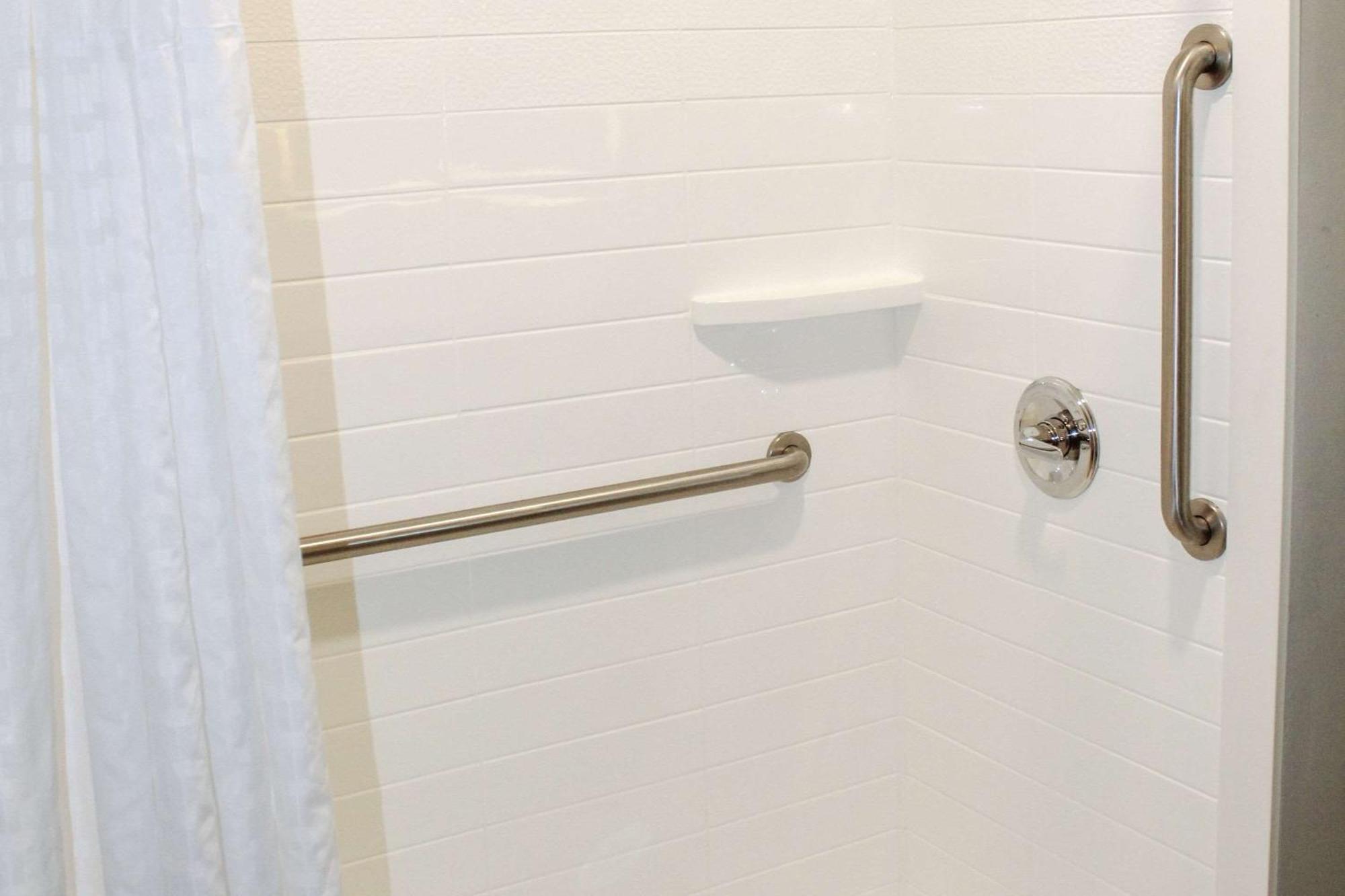 King Room - Disability Access/Non-Smoking