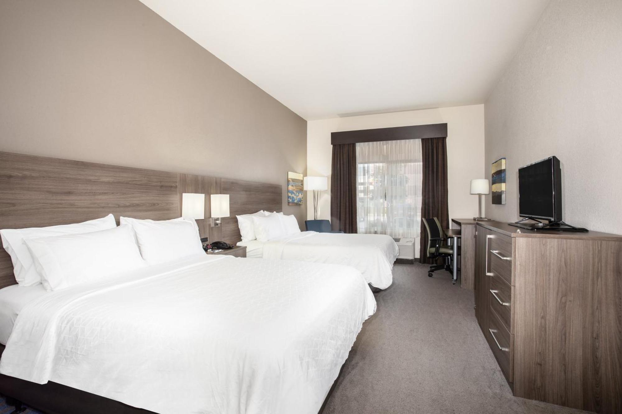 Queen Room Two Queen Beds Disability Access
