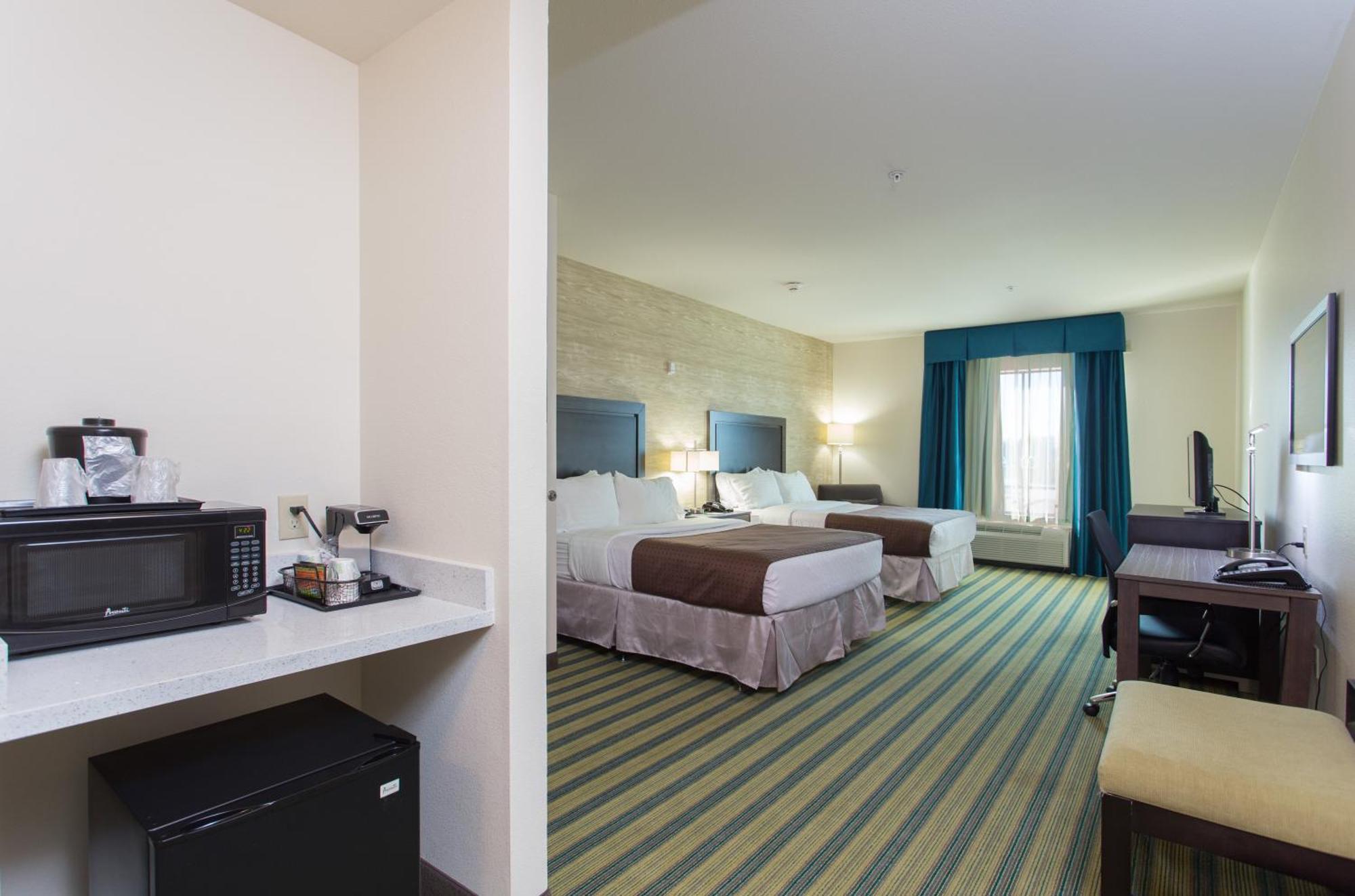 Standard Queen Room Two Queen Beds