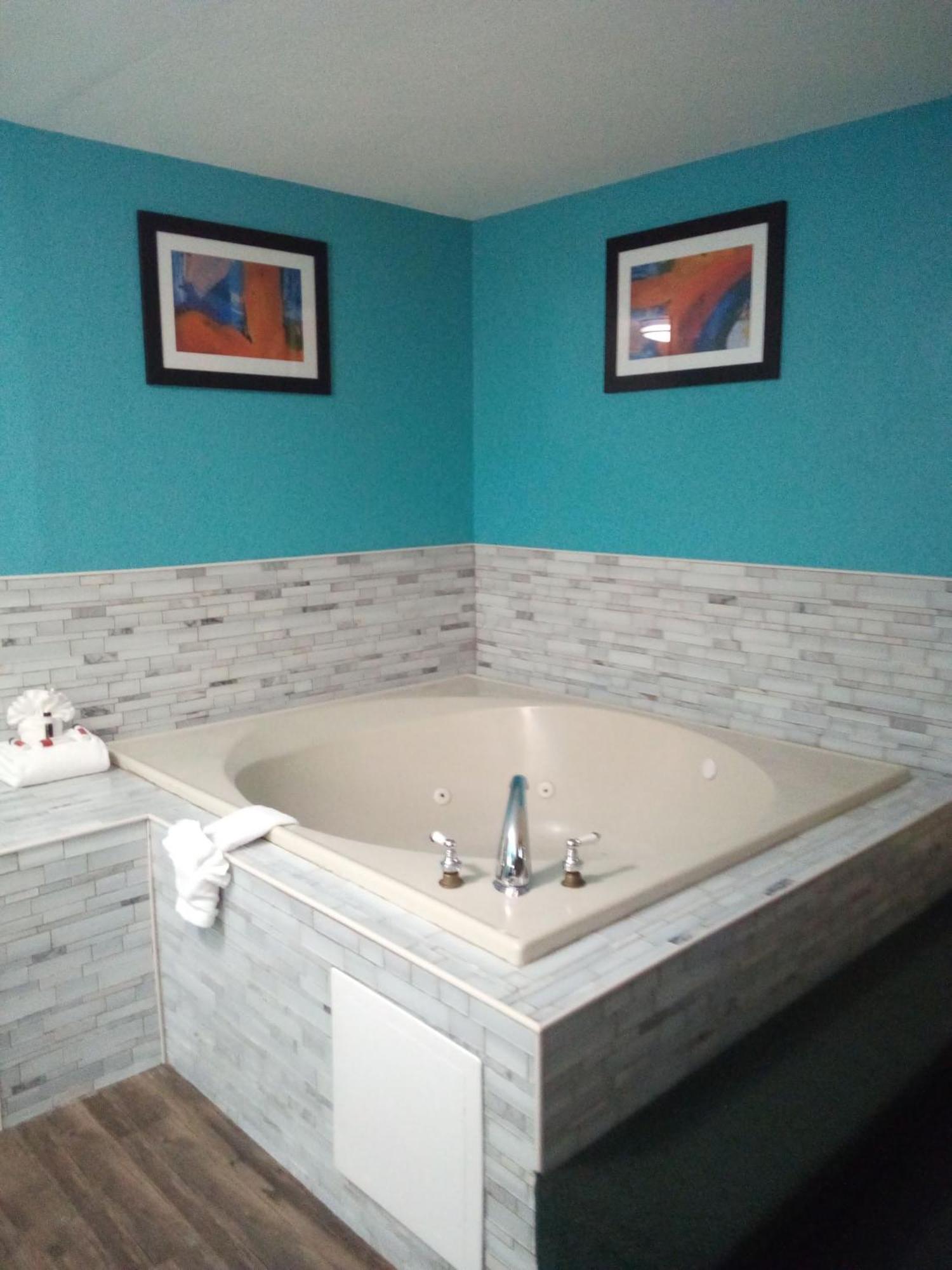 Standard Room King Bed Spa Bath Non-Smoking