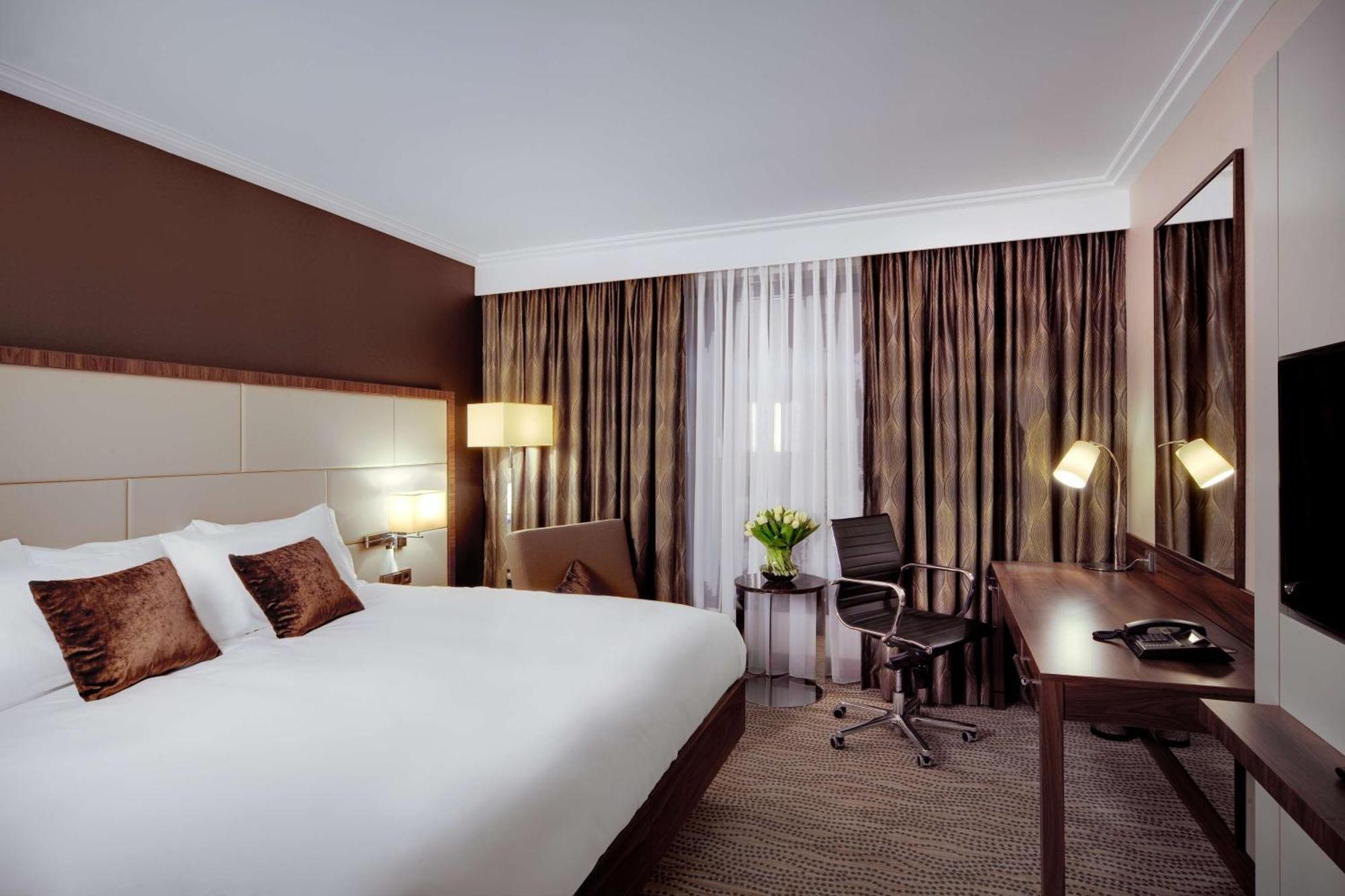 King Guest Room,1548831187:JPEG