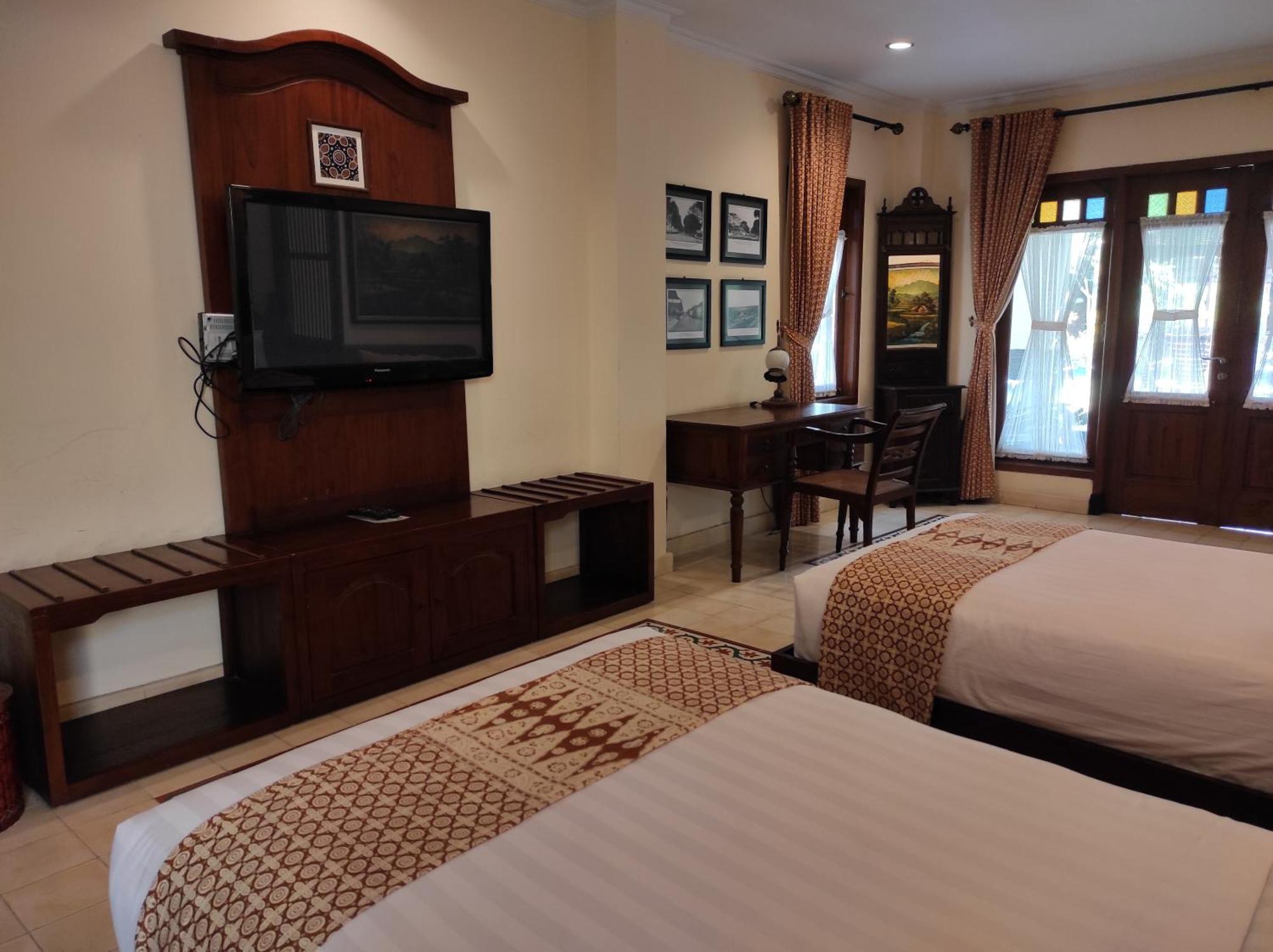 Deluxe Double or Twin Room