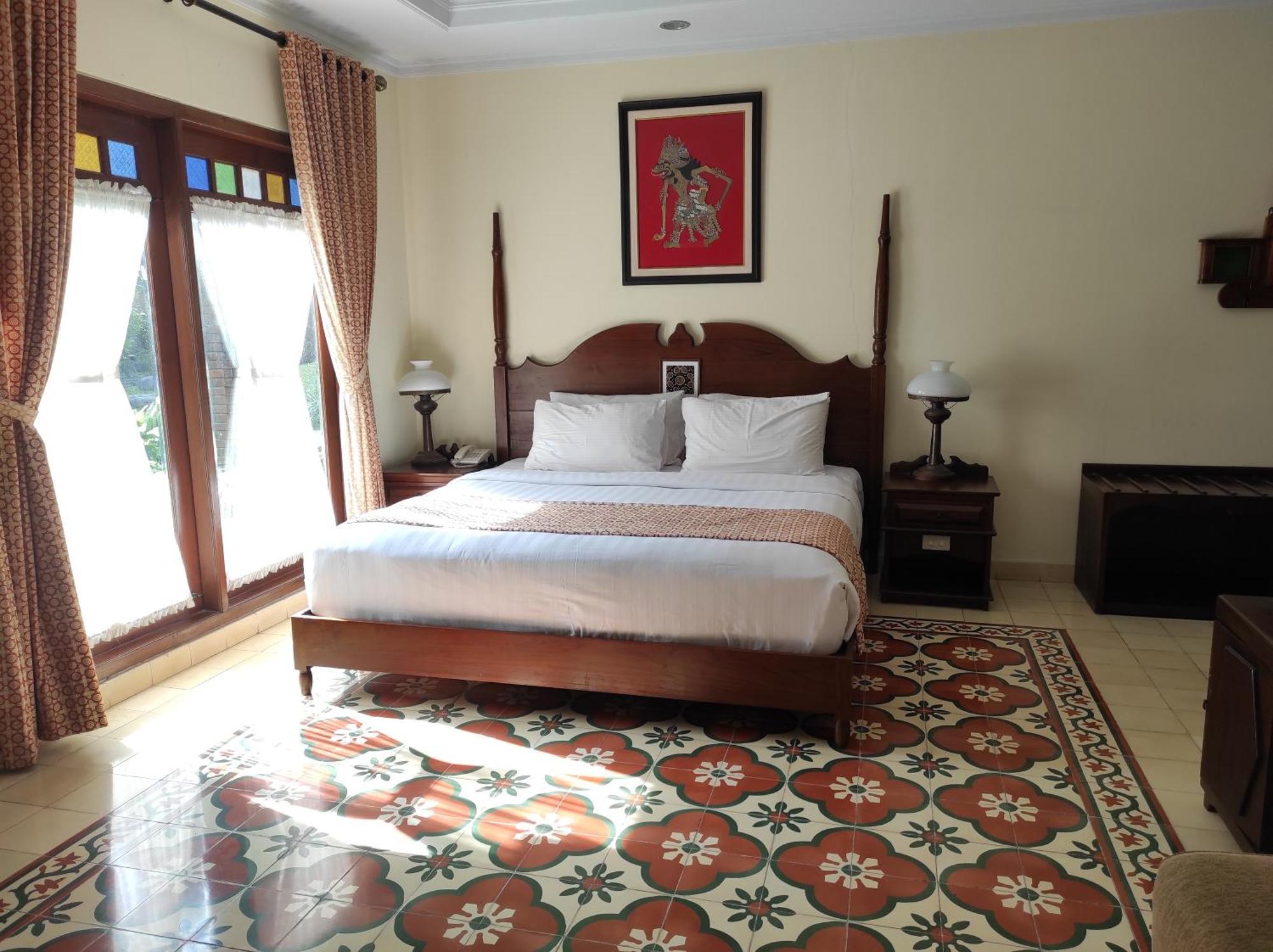 Deluxe Double or Twin Room