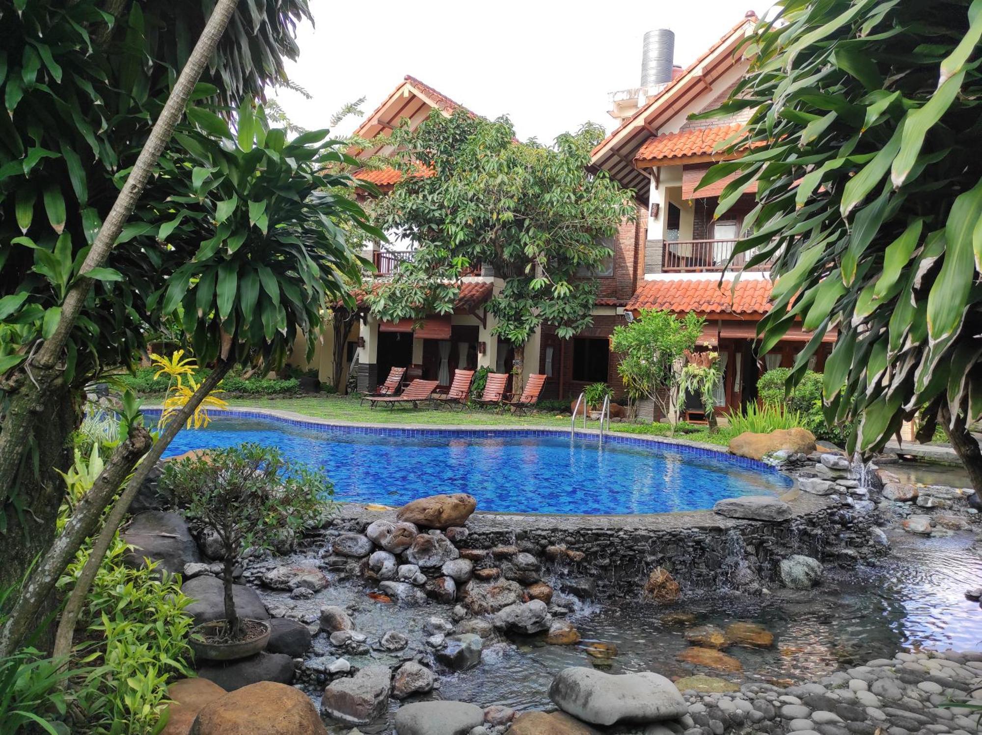 Deluxe Double or Twin Room