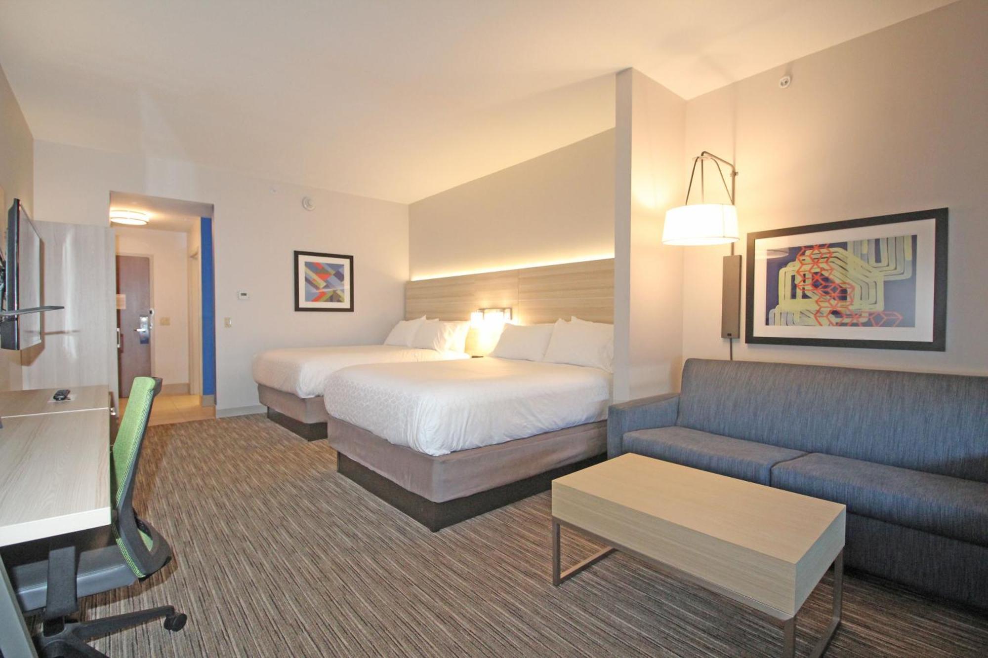 Suite Two Beds Non-Smoking