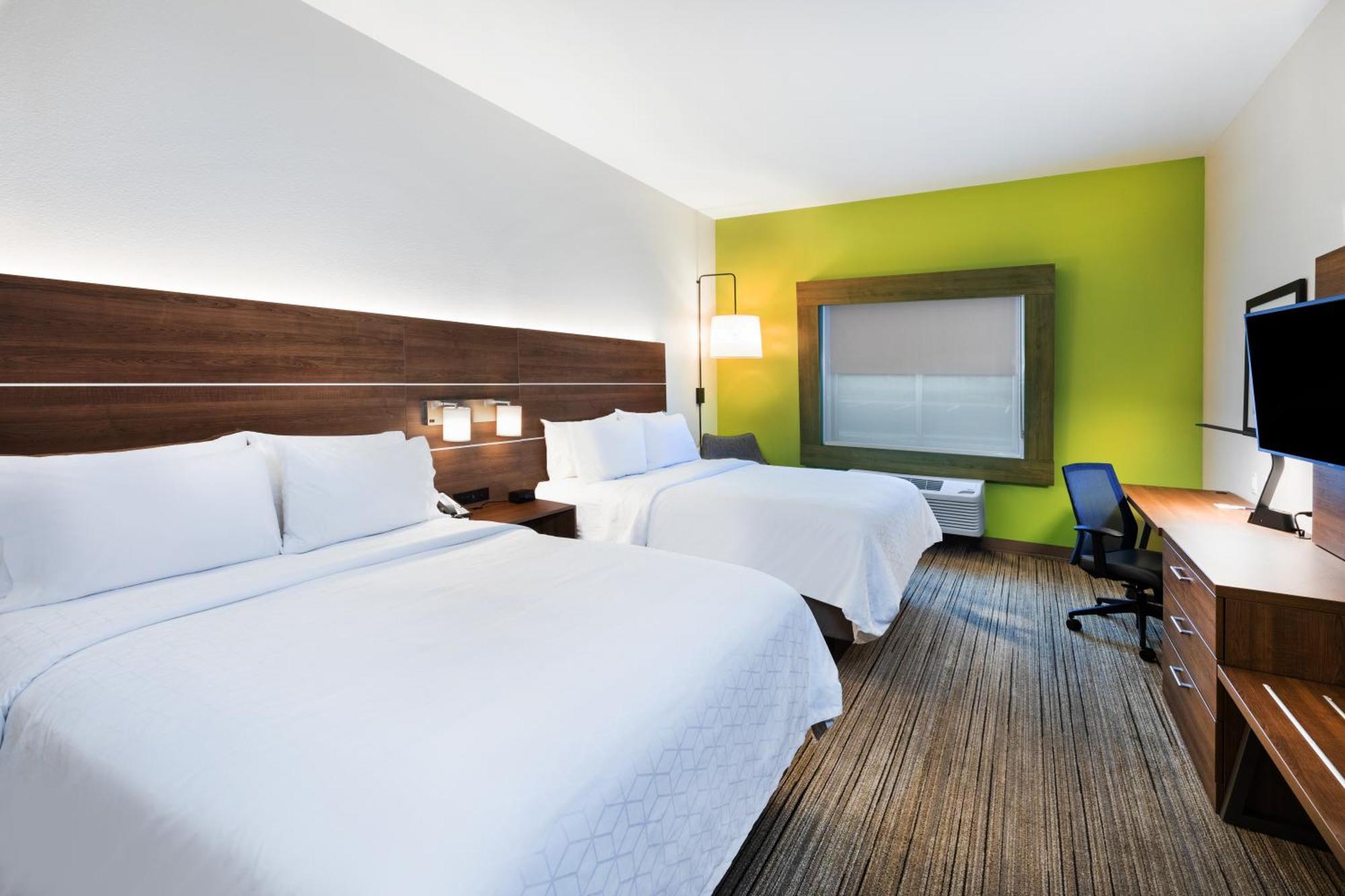 Standard Room with Two Queen Beds