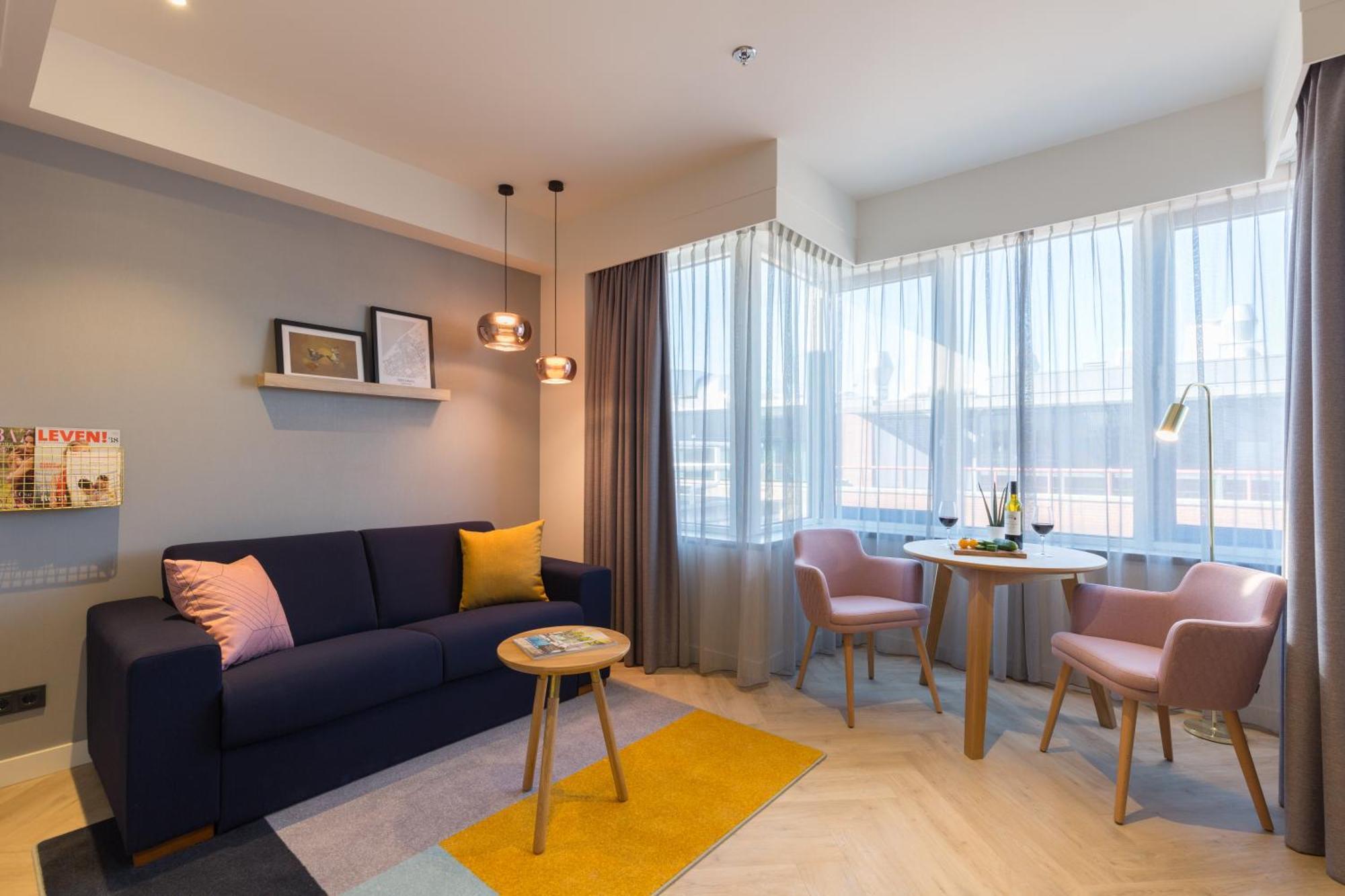 One-Bedroom King Suite