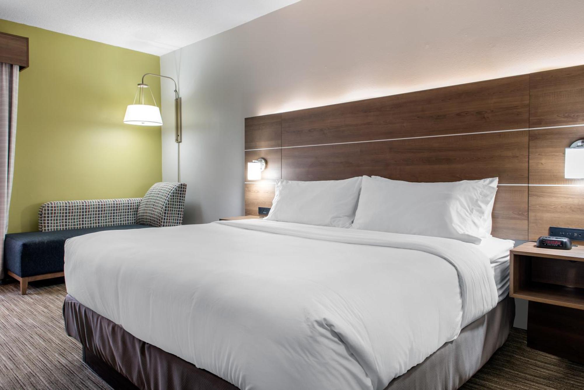 Standard King Room