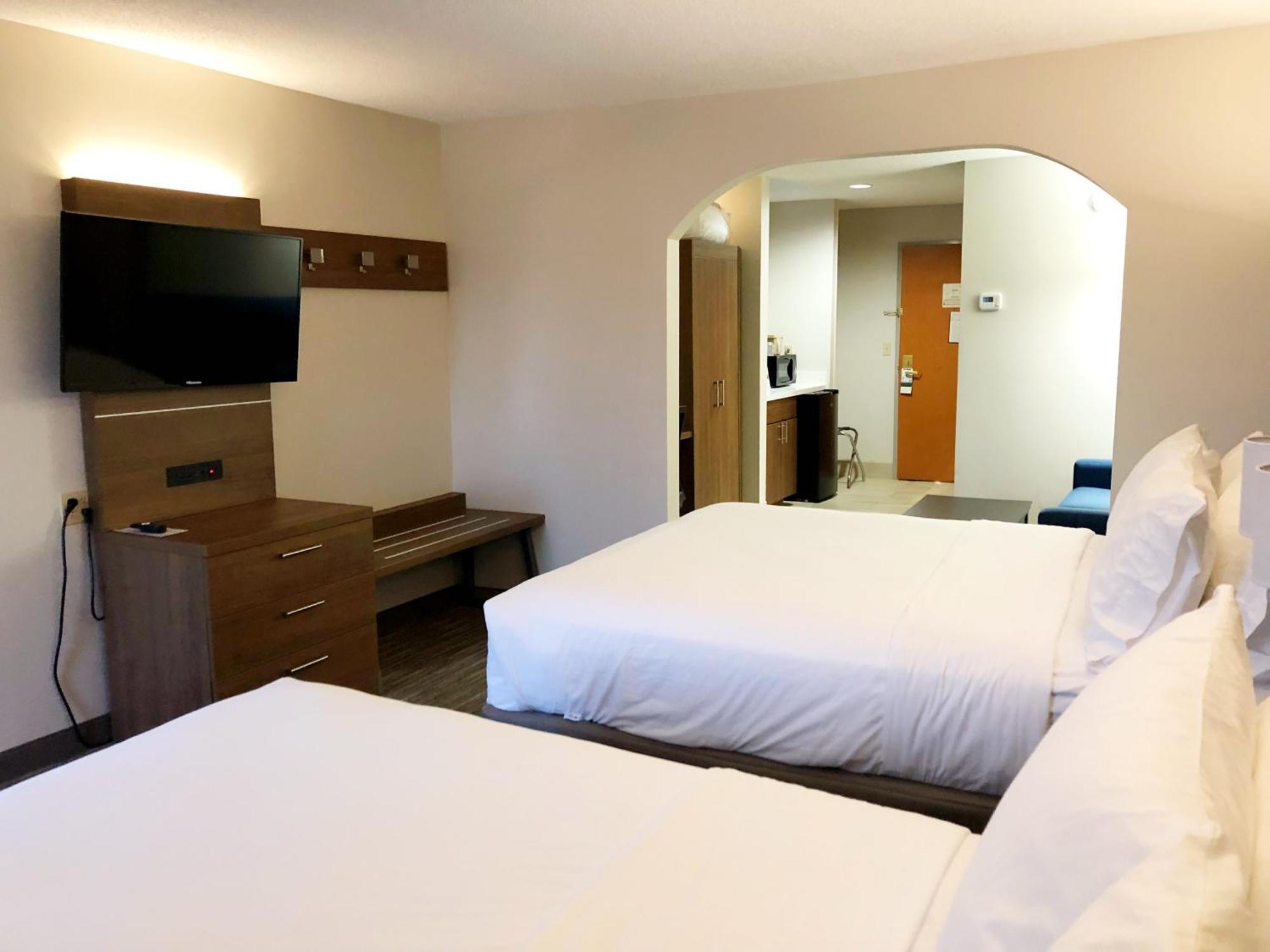 Suite Two Beds Non-Smoking