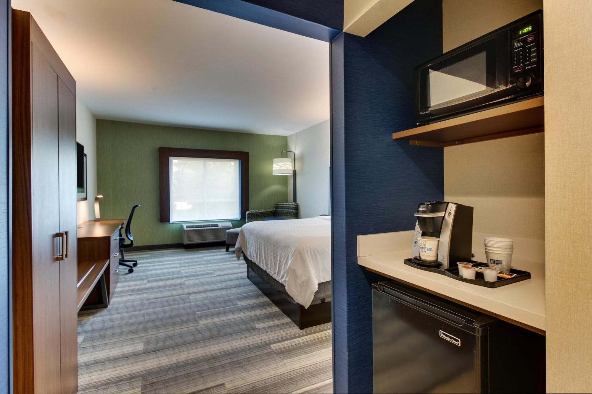 Standard King Room