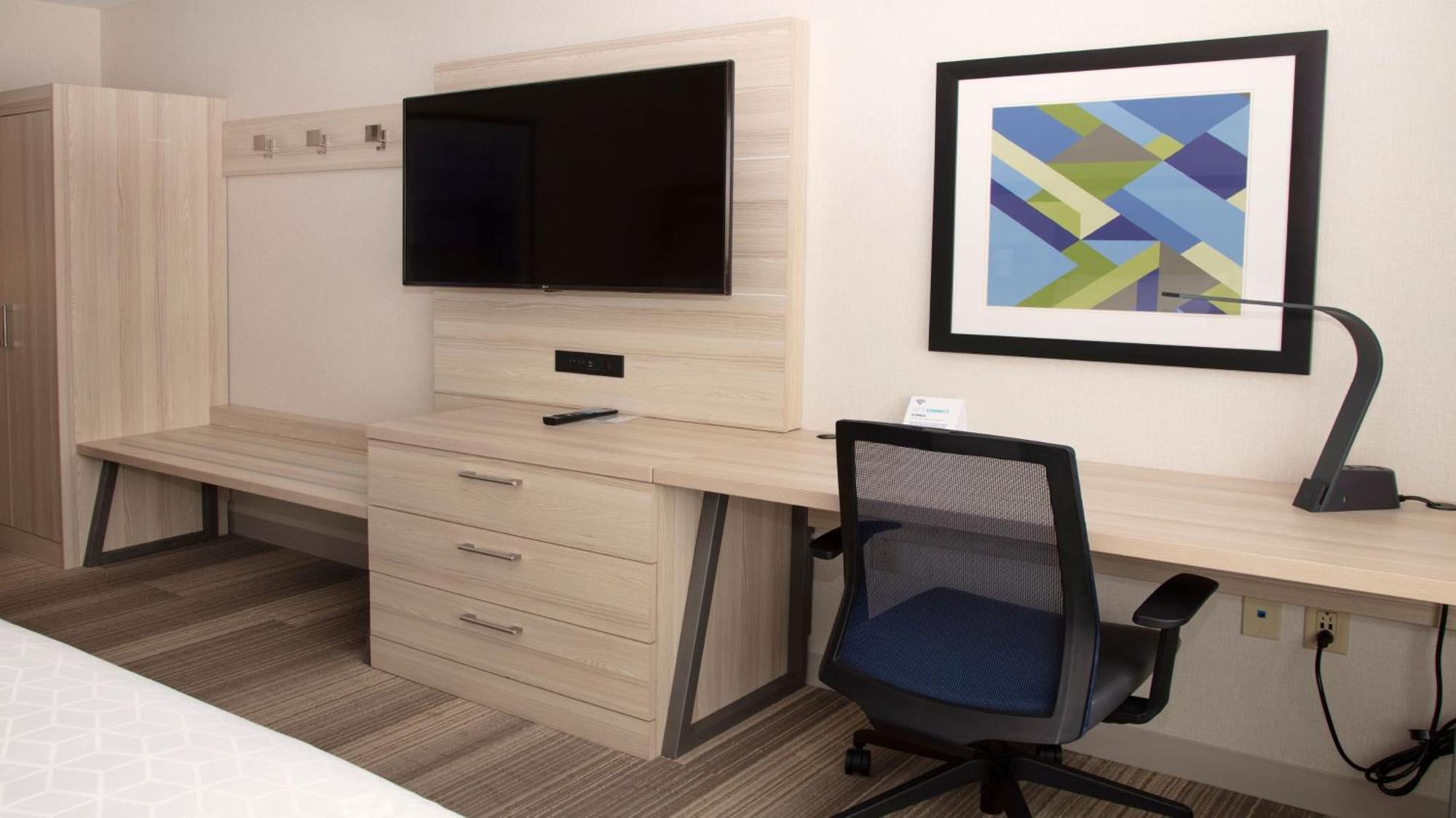Standard King Room