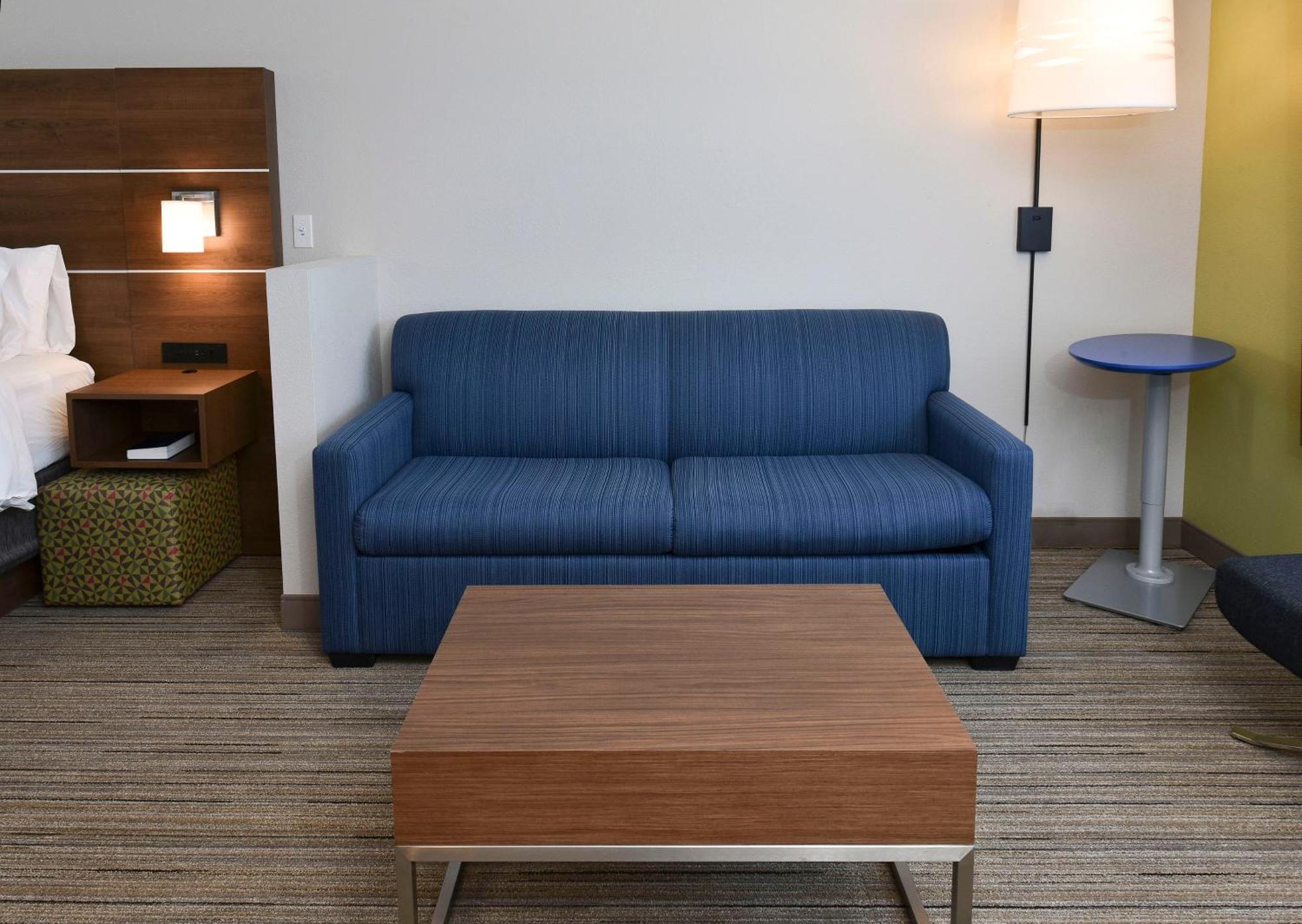 Queen Suite Two Queen Beds Sofa Bed