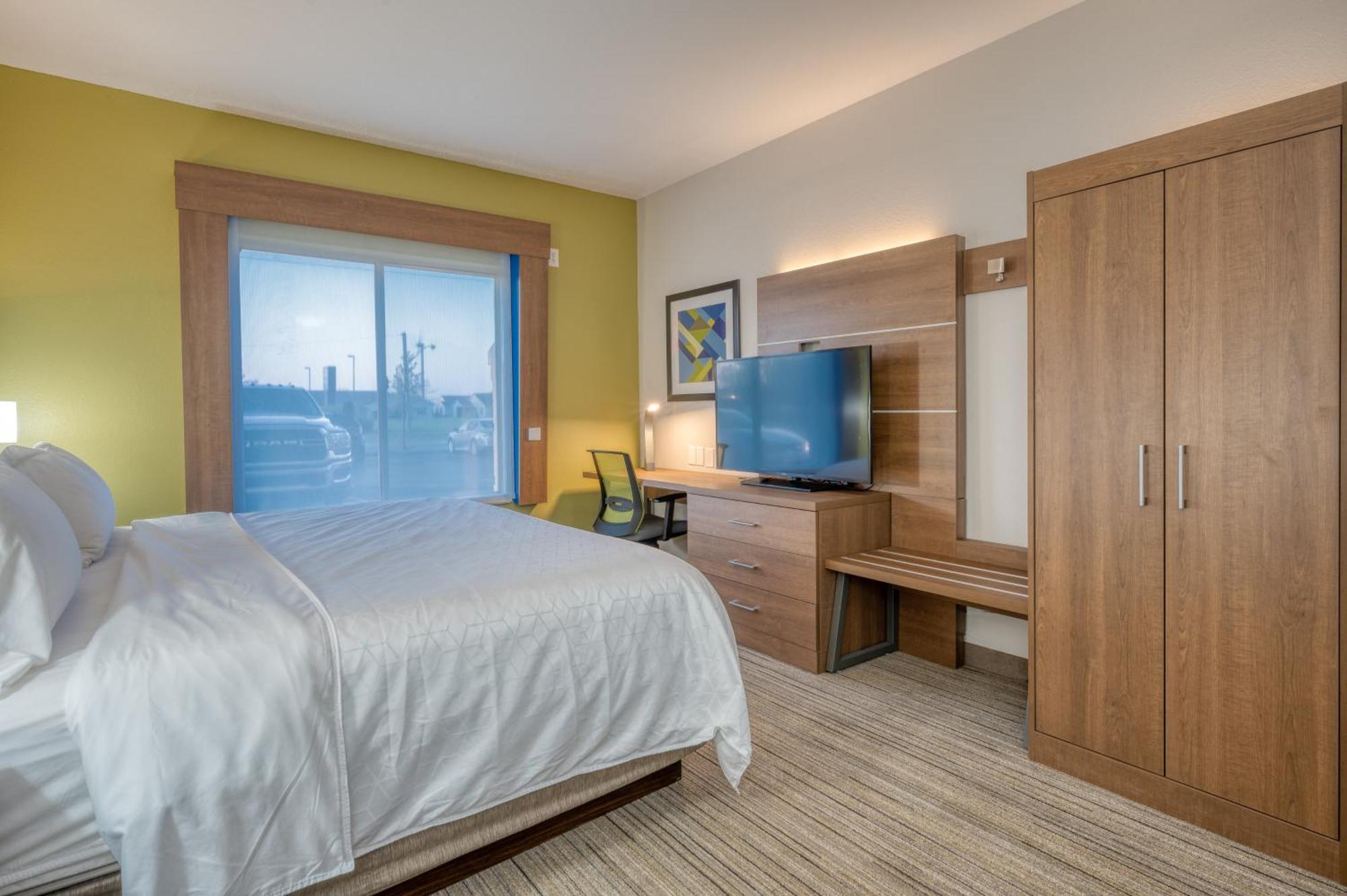 King Room Mobility Access or Hearing Accessible