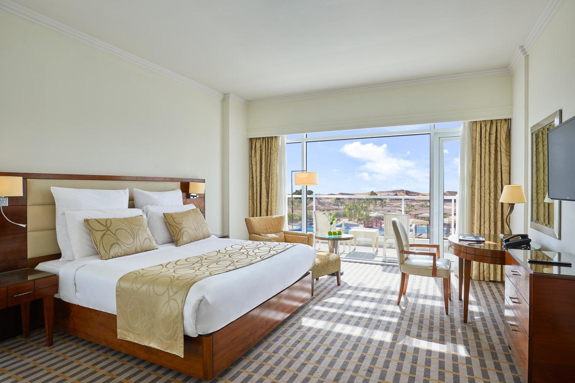 Deluxe Room Pool View