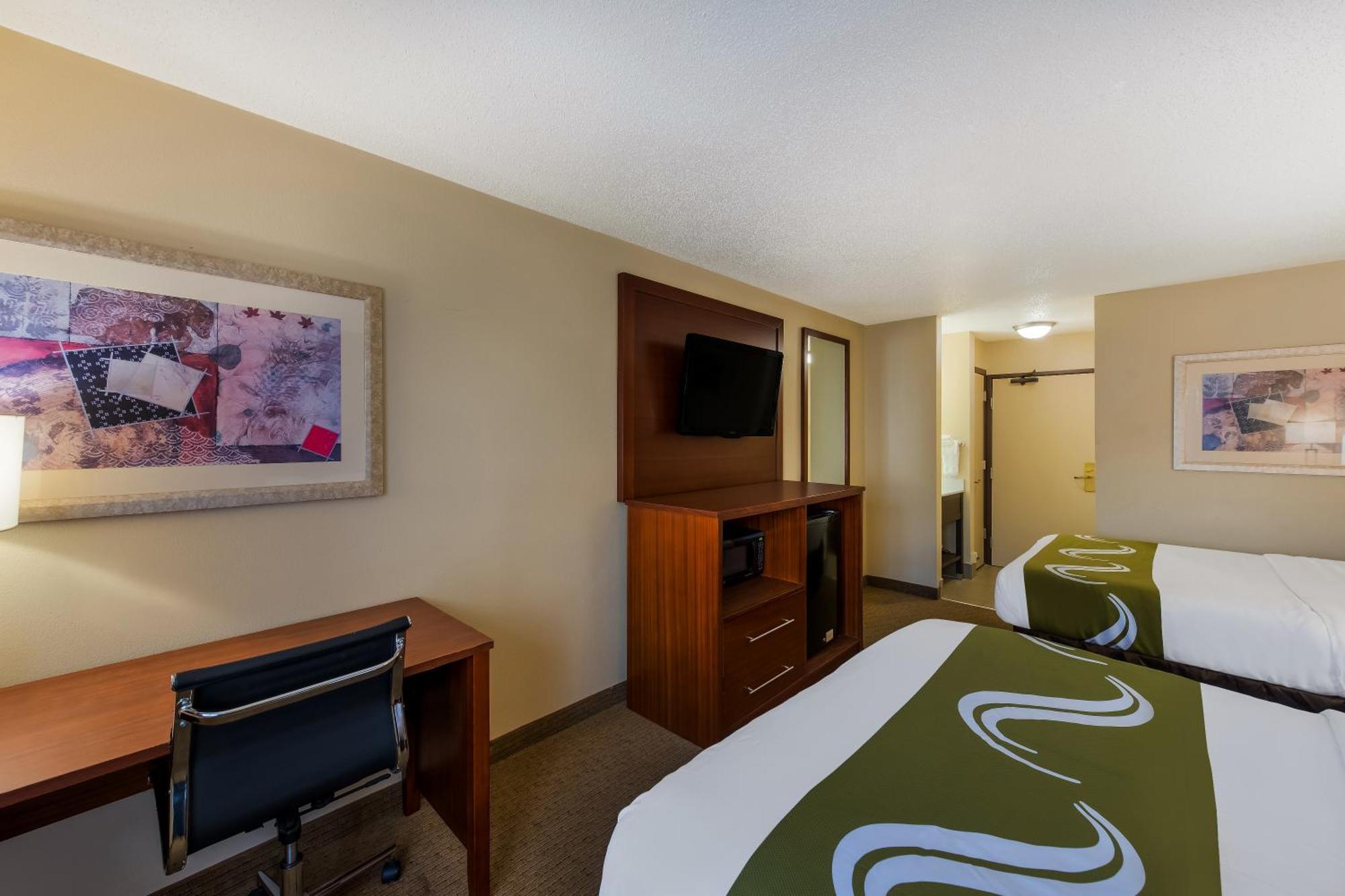 Queen Room Two Queen Beds Non-Smoking