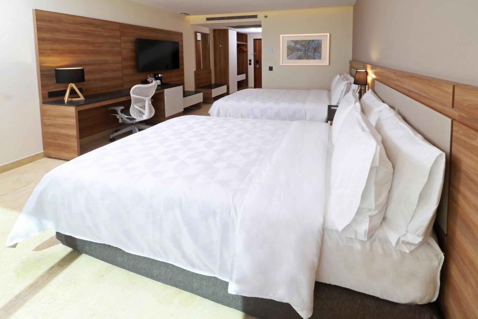 Standard Queen Room Two Queen Beds Terrace