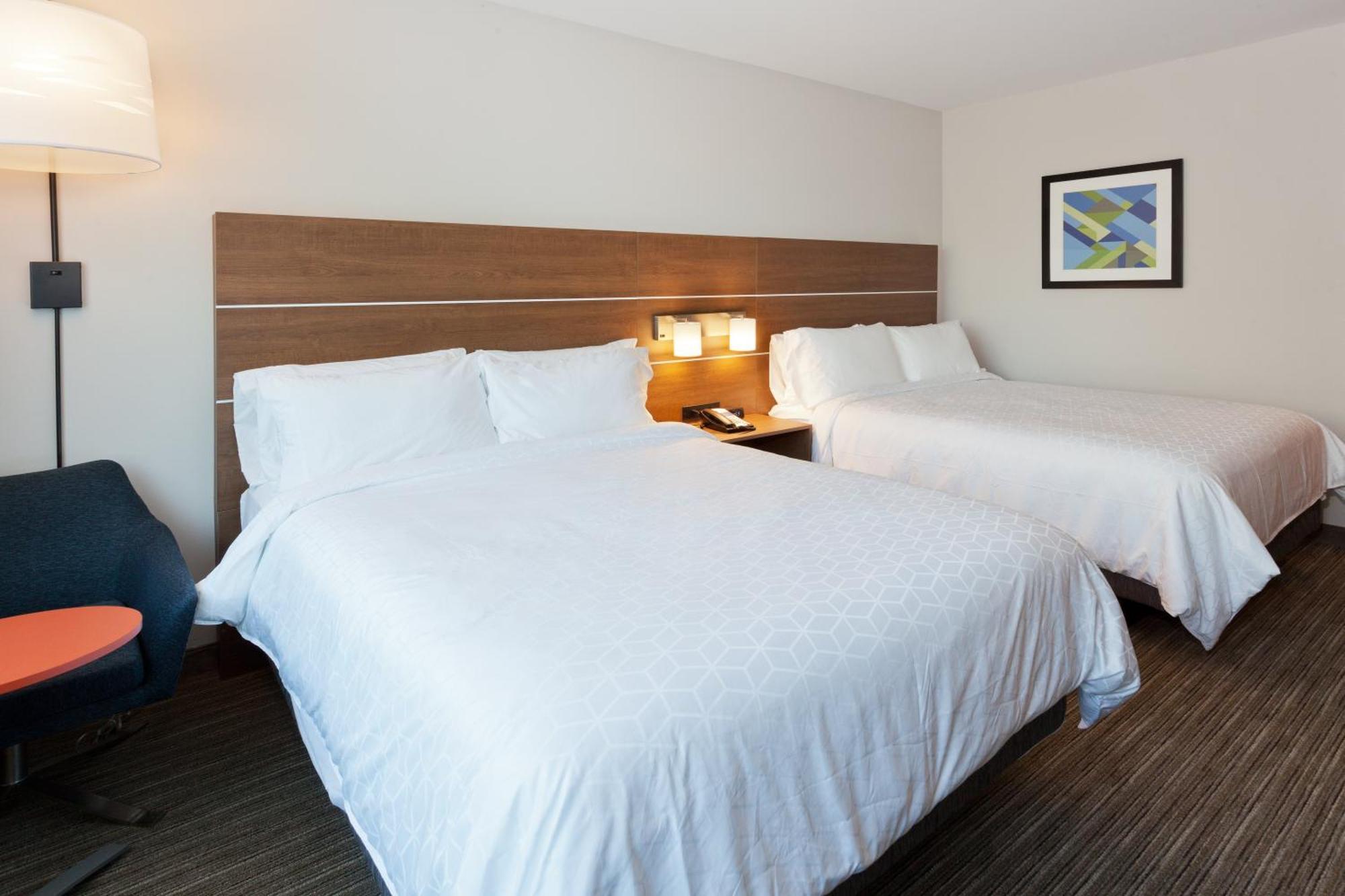 Standard Queen Room Two Queen Beds