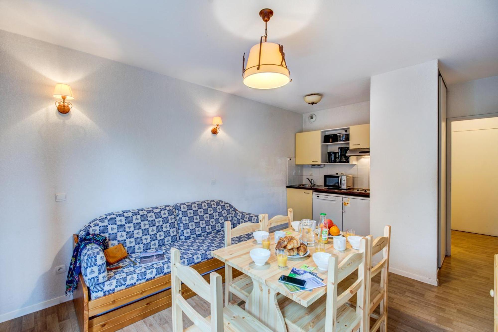 One-Bedroom Apartment