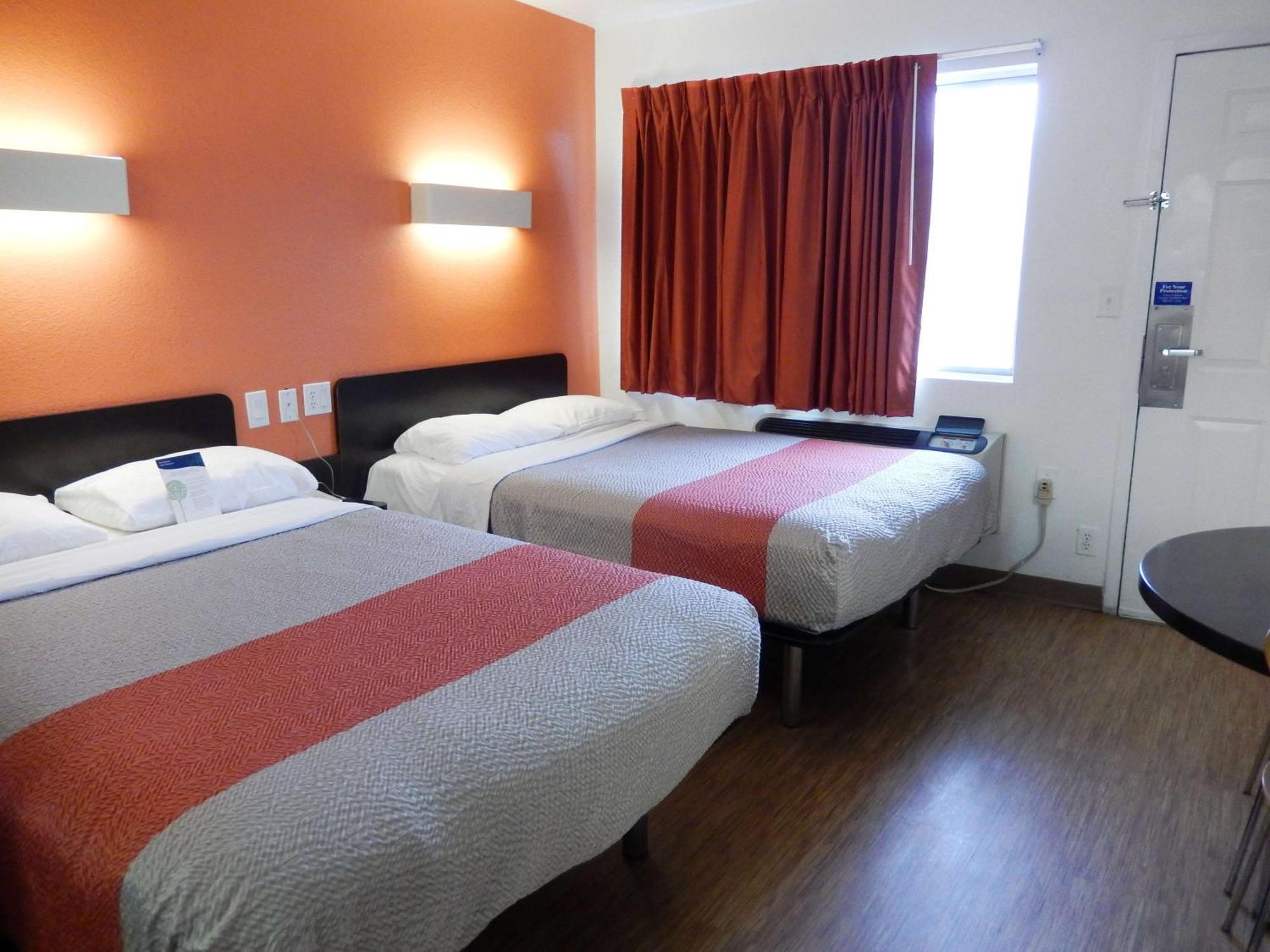 Deluxe Quadruple Room Smoking