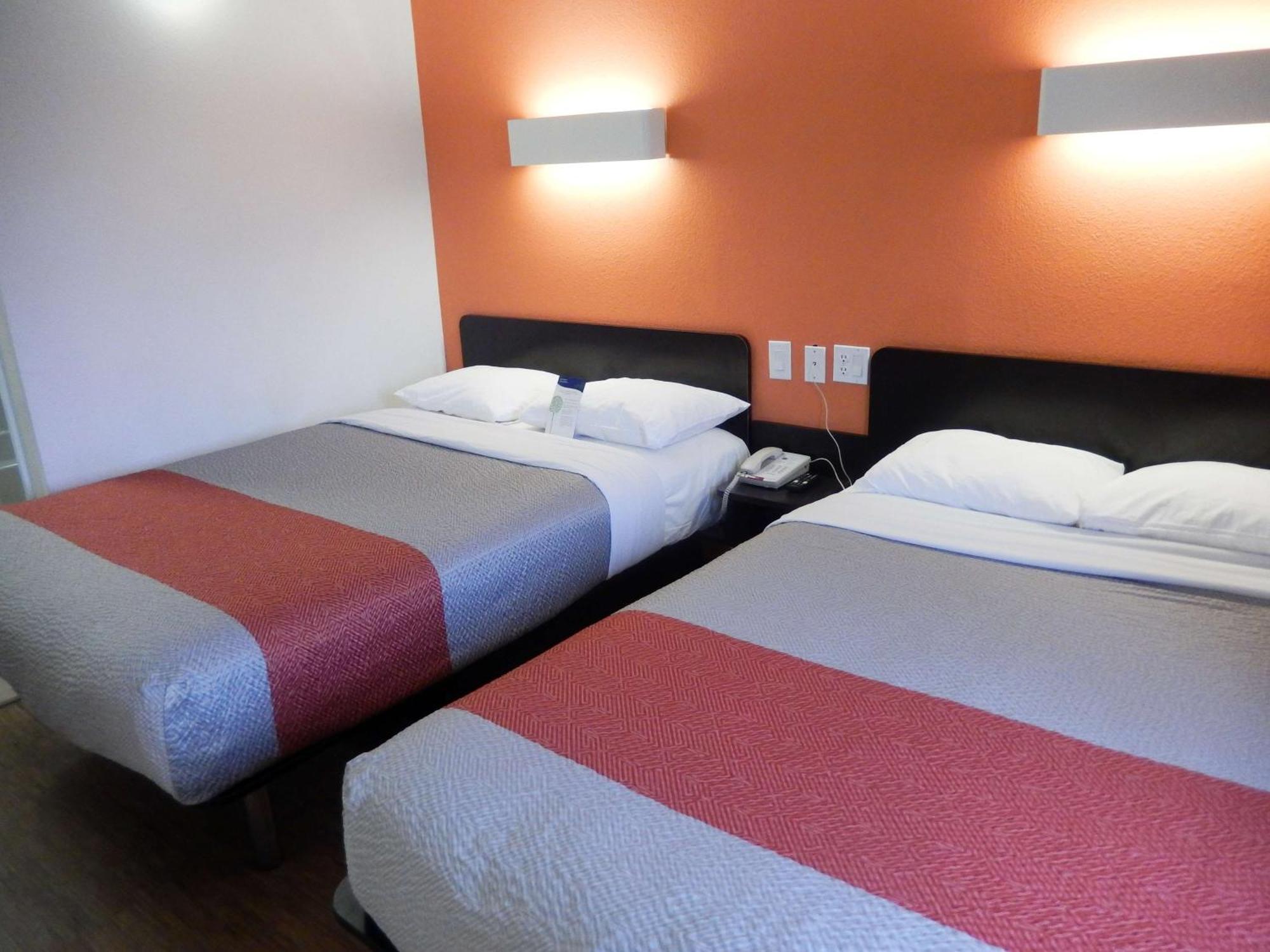 Deluxe Quadruple Room Smoking