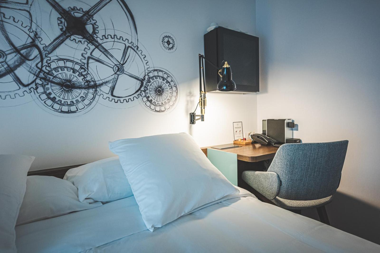 Standard King Room