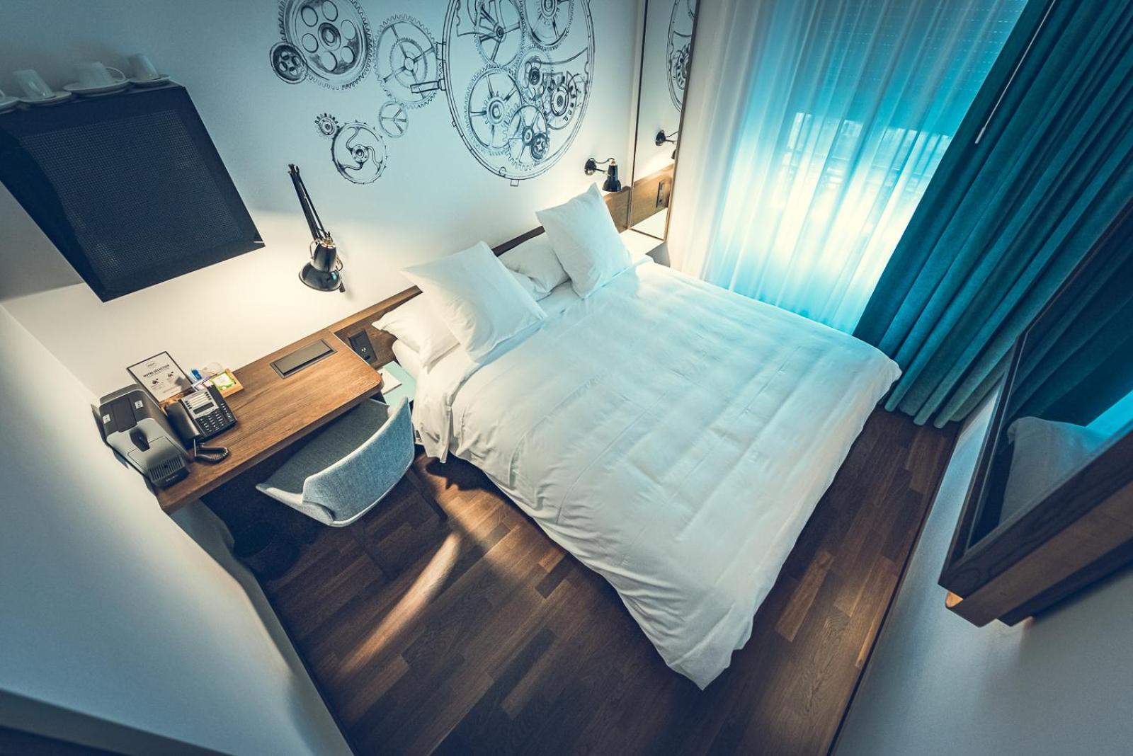 Standard King Room